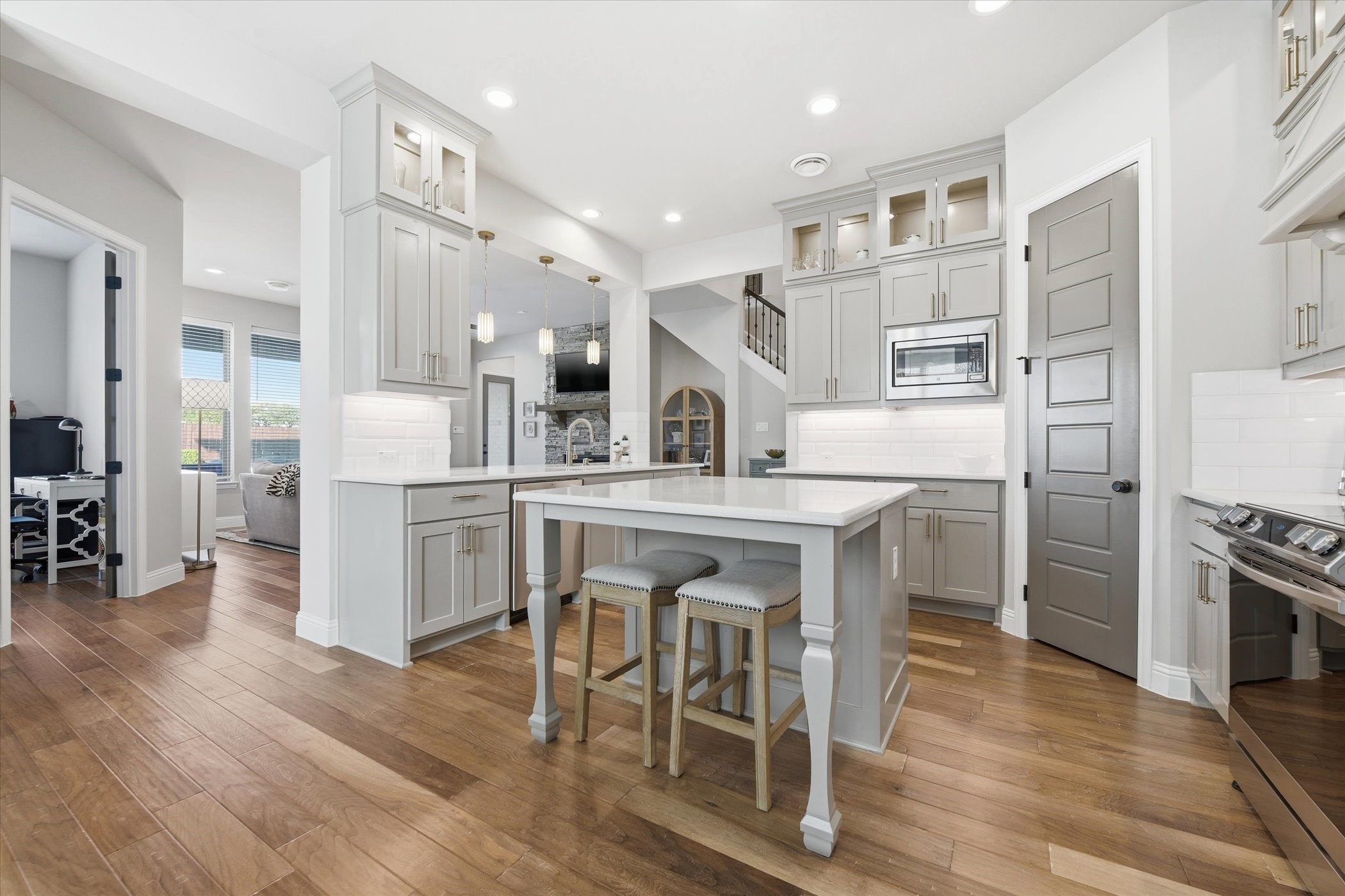 3012 Nob Hill Drive