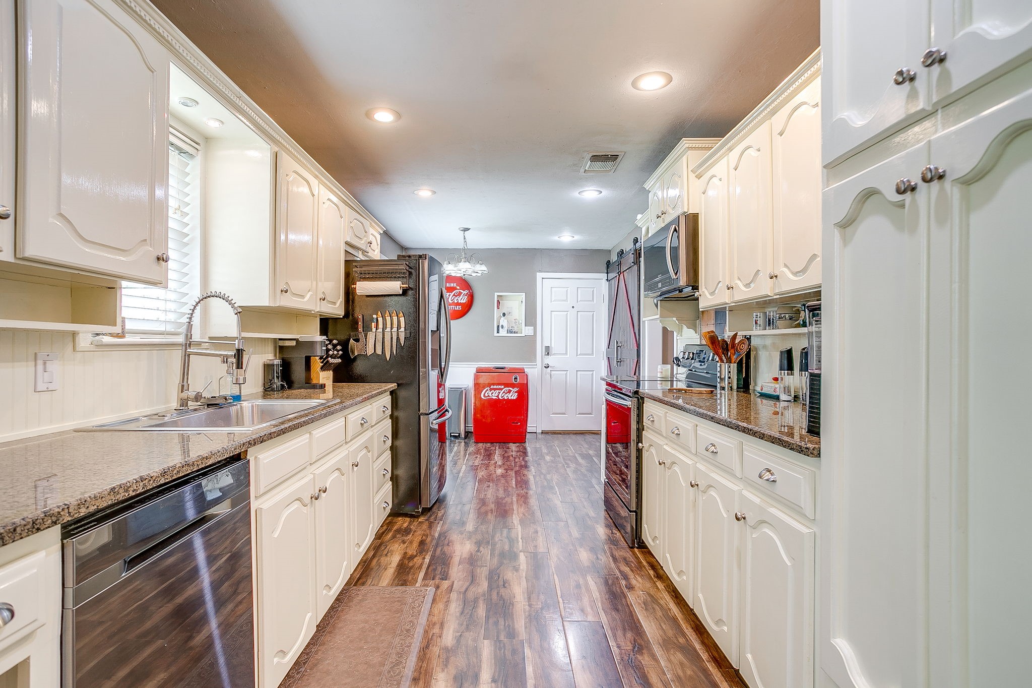 406 Country Club Drive