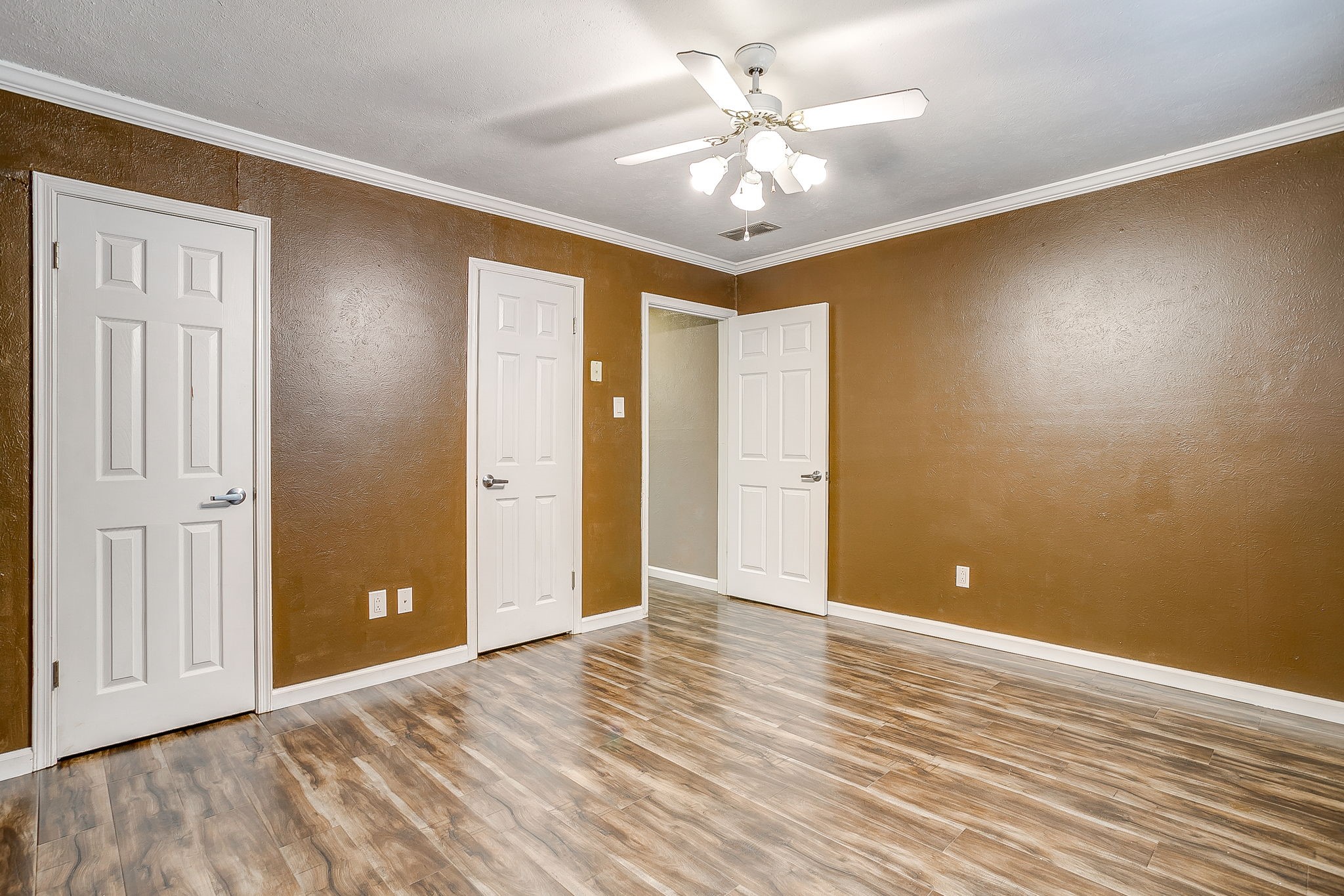 406 Country Club Drive