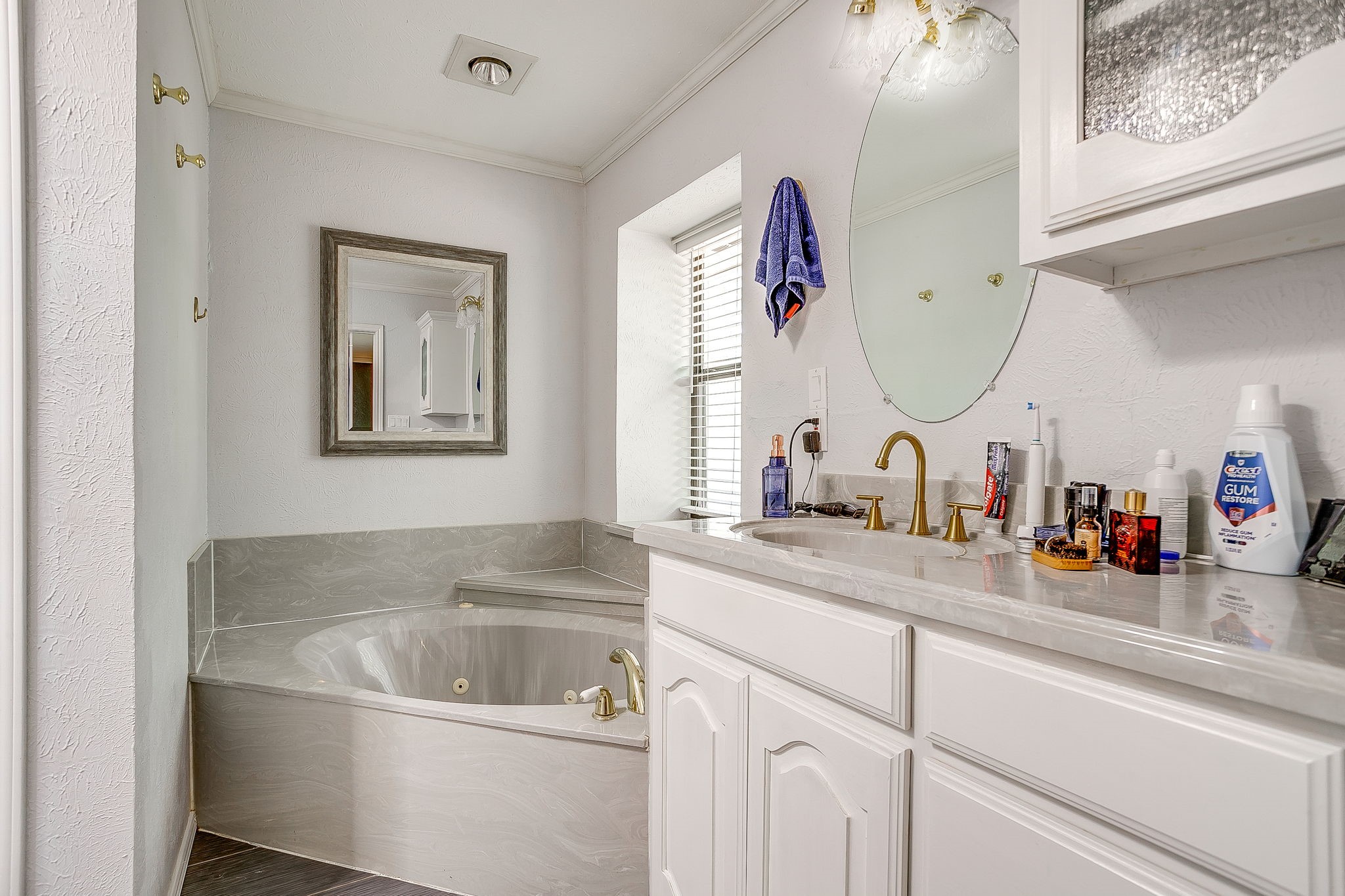 406 Country Club Drive