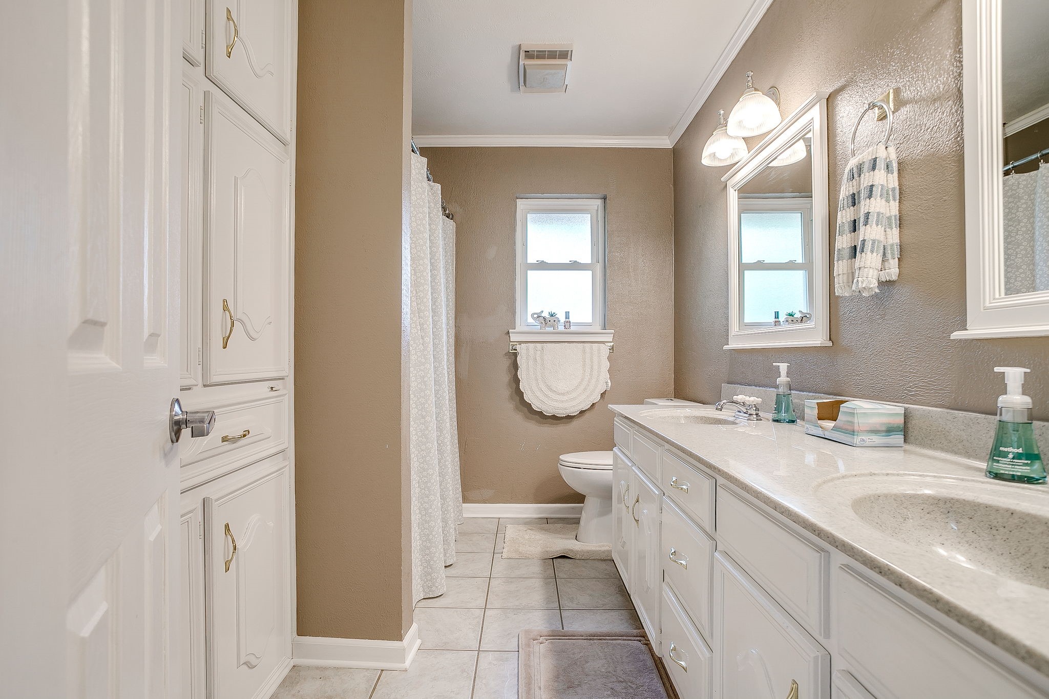 406 Country Club Drive