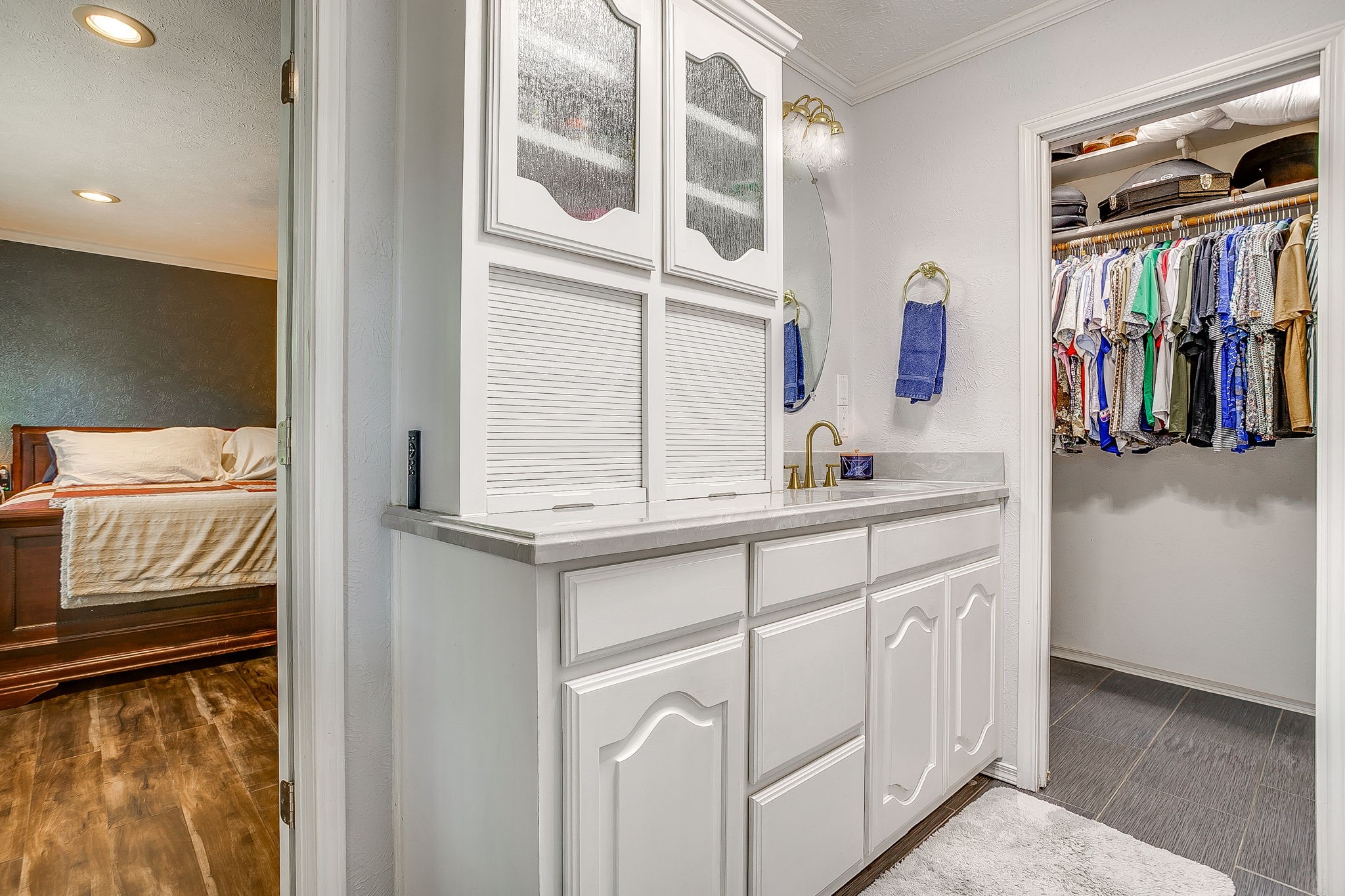 406 Country Club Drive