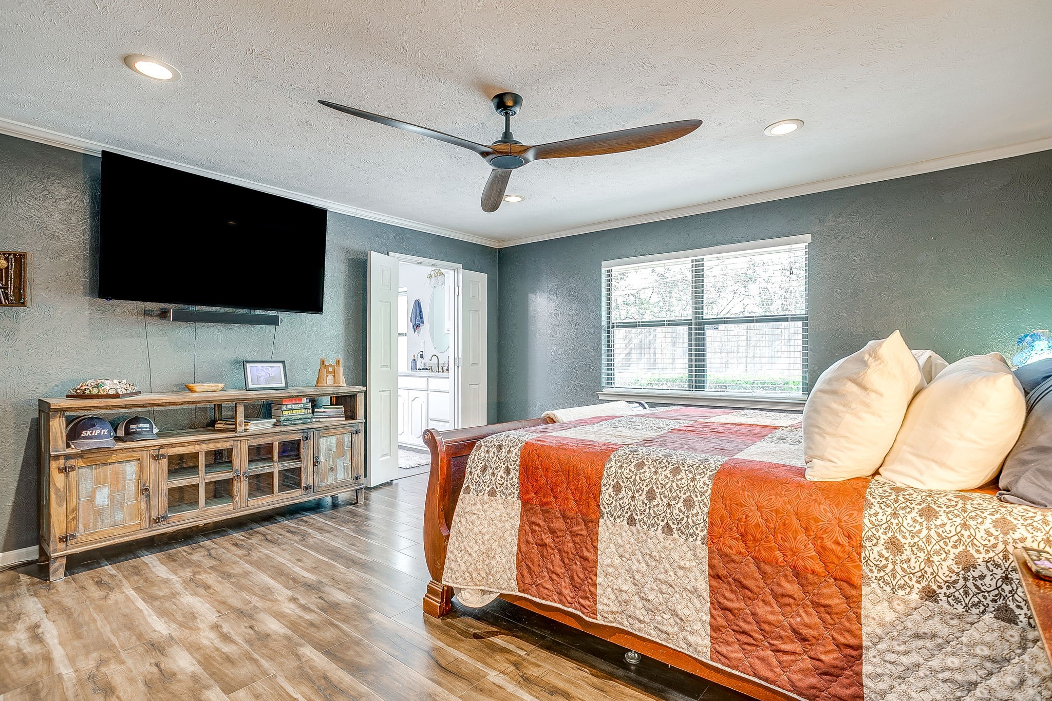 406 Country Club Drive