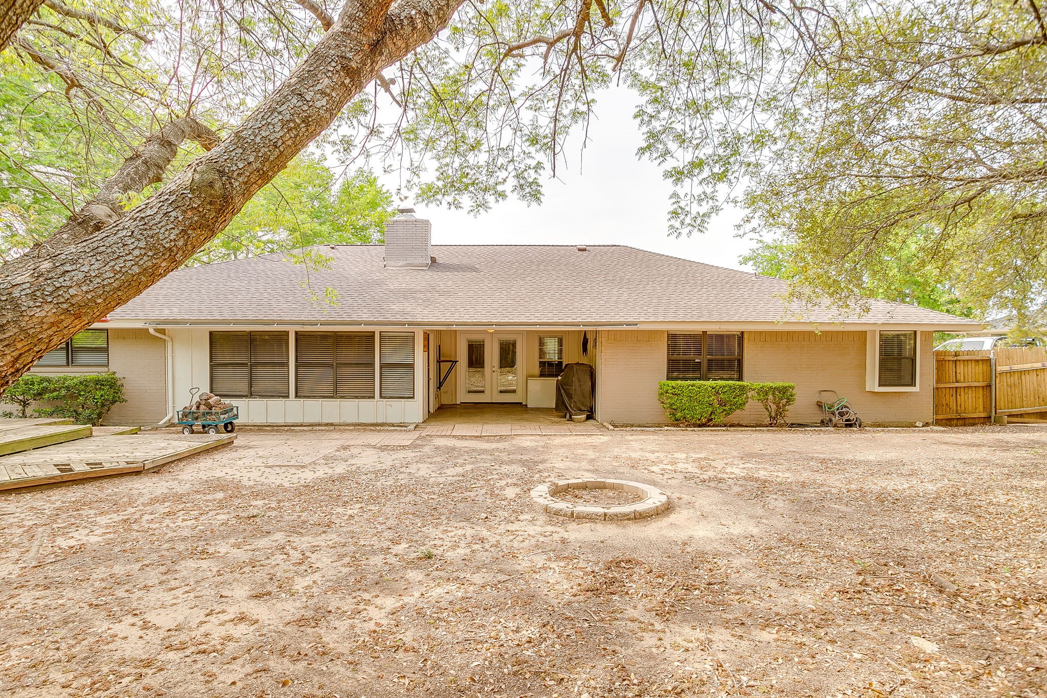 406 Country Club Drive