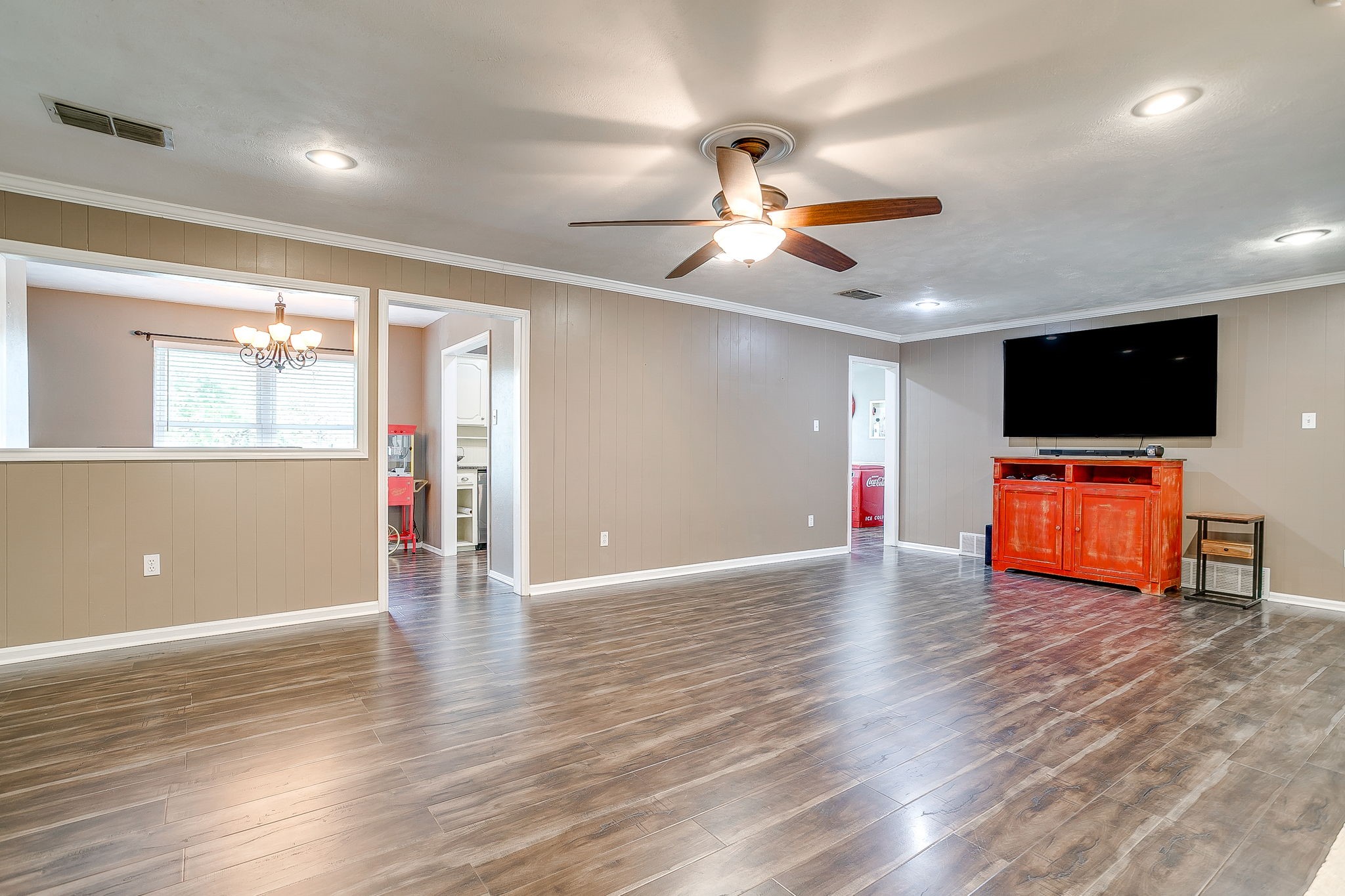 406 Country Club Drive