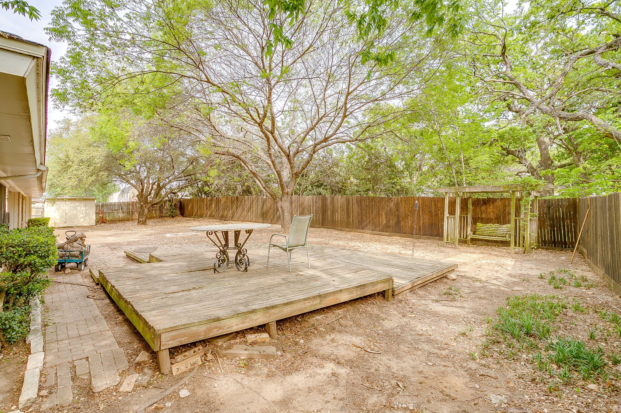 406 Country Club Drive