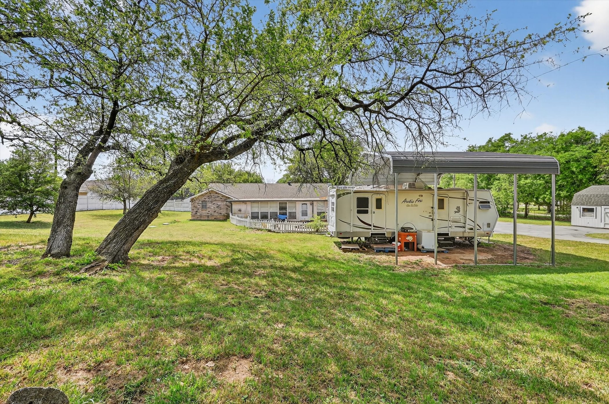 1516 Caddo Peak Trail