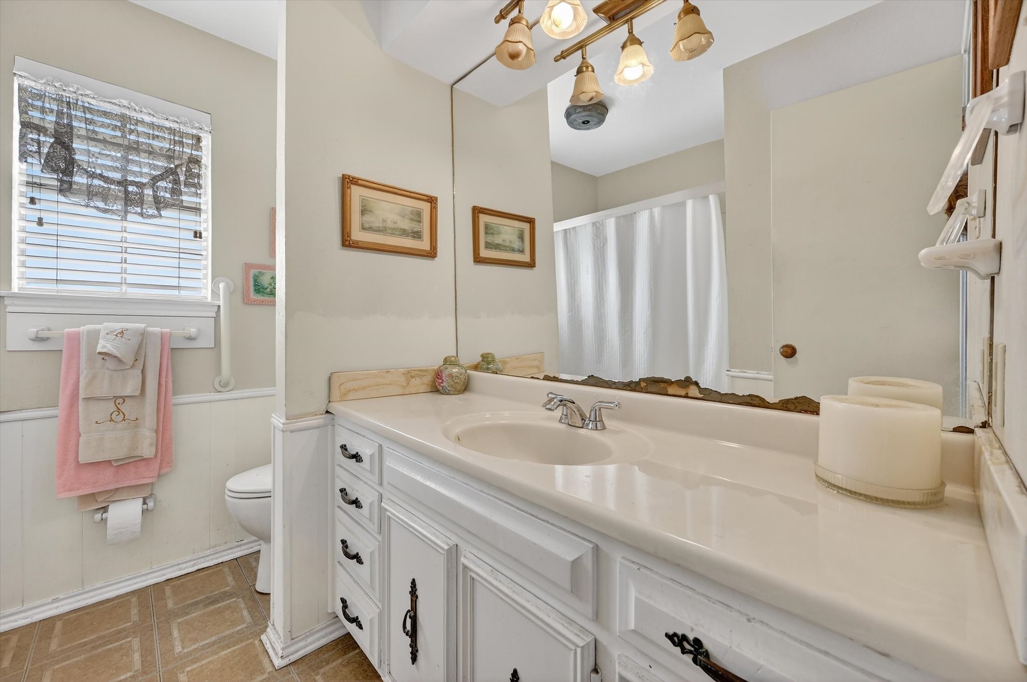 1516 Caddo Peak Trail