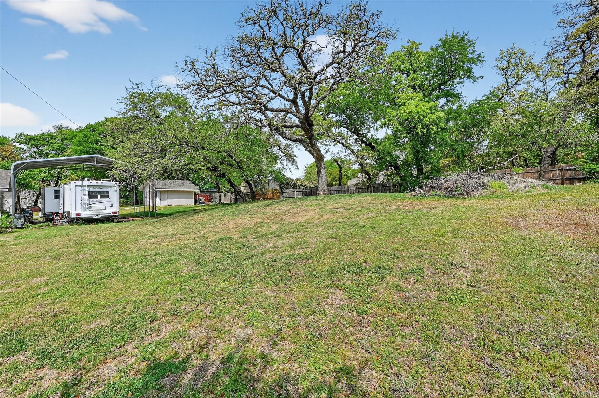 1516 Caddo Peak Trail