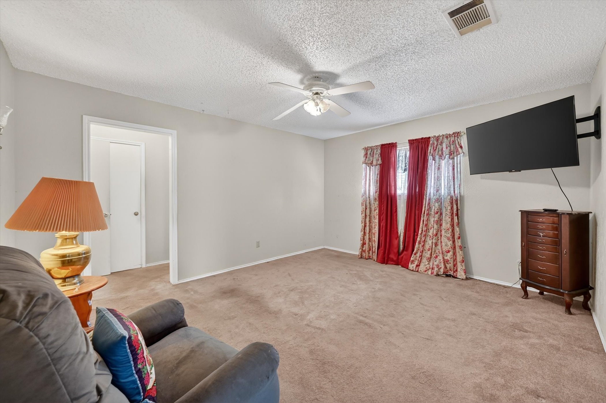1516 Caddo Peak Trail