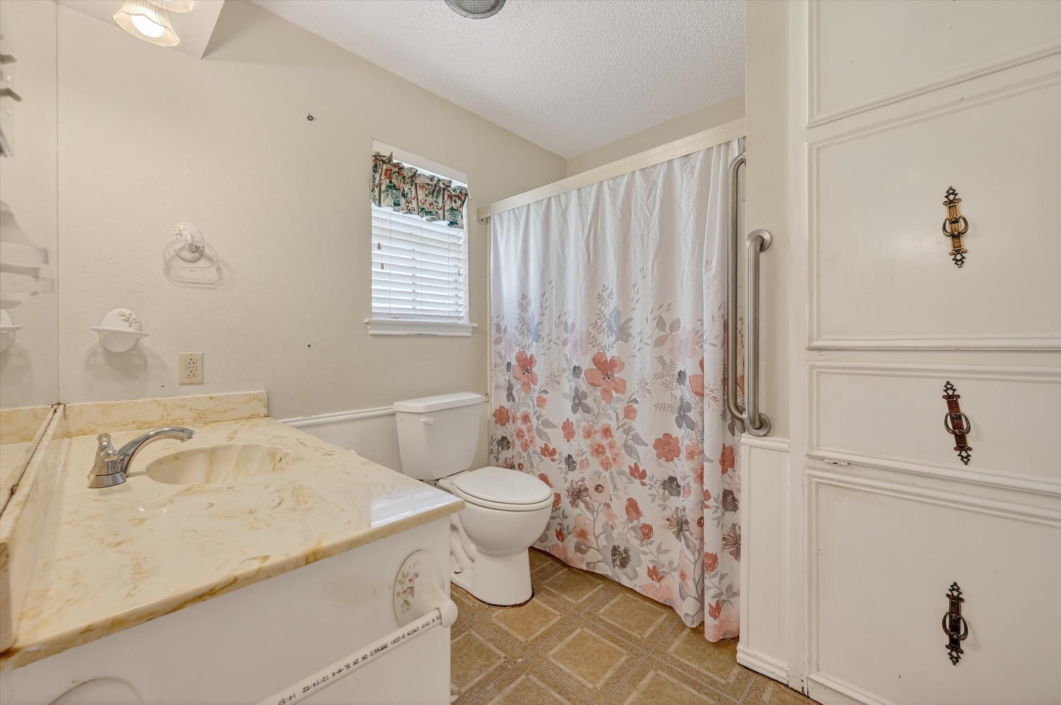 1516 Caddo Peak Trail