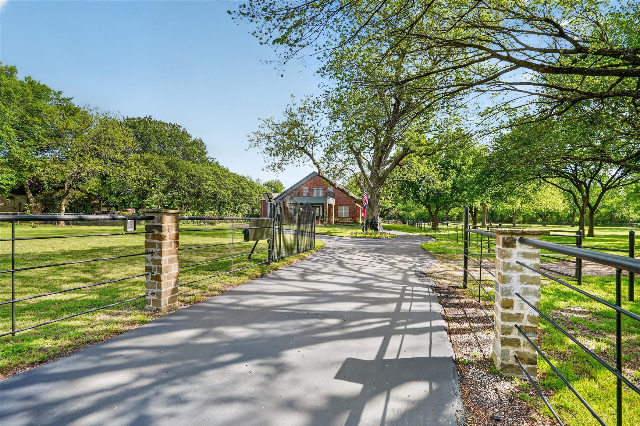 1290 Fox Lane