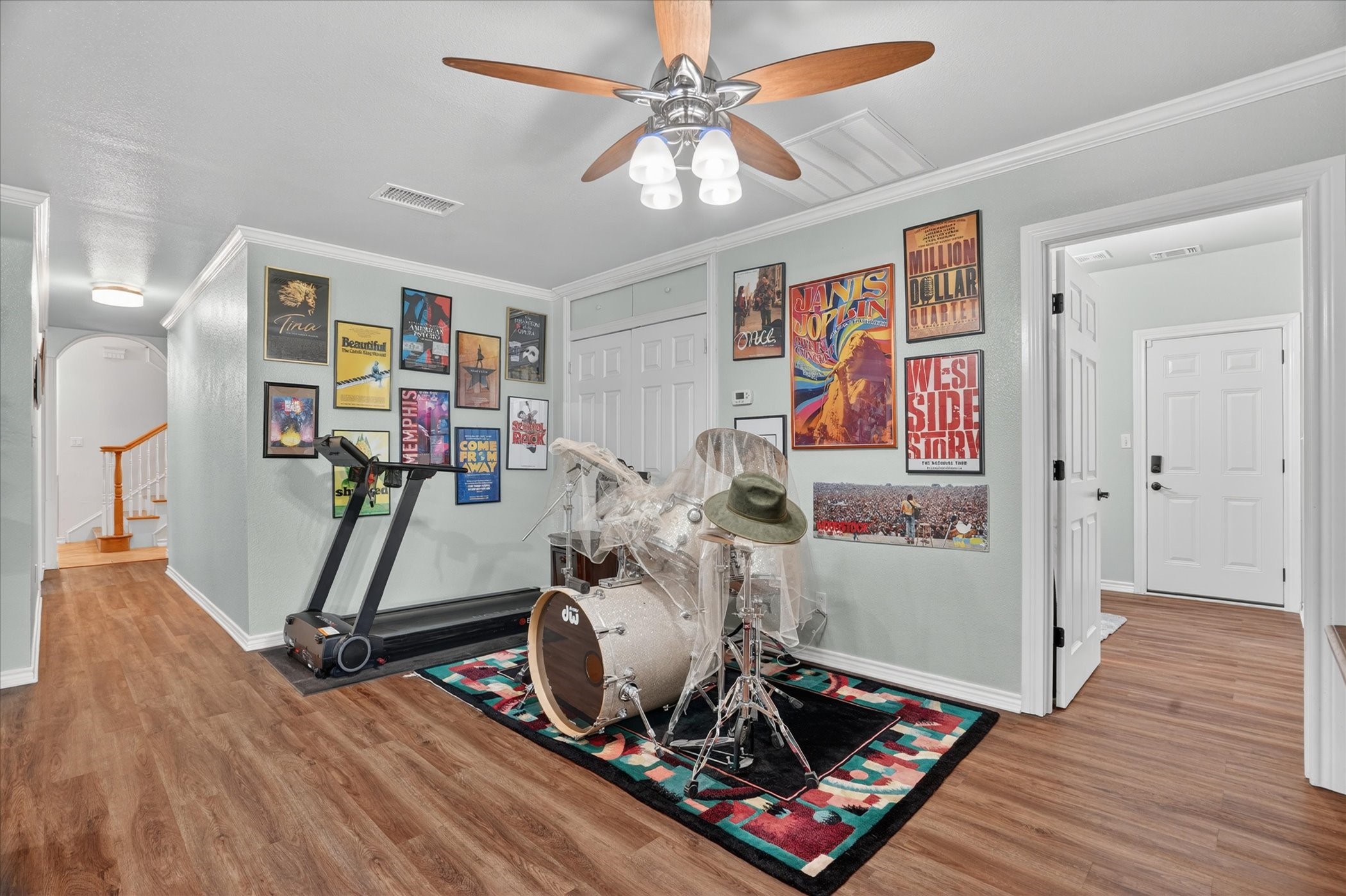 1290 Fox Lane