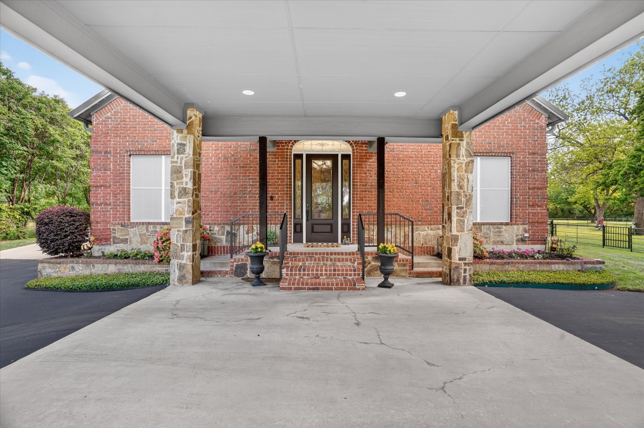 1290 Fox Lane