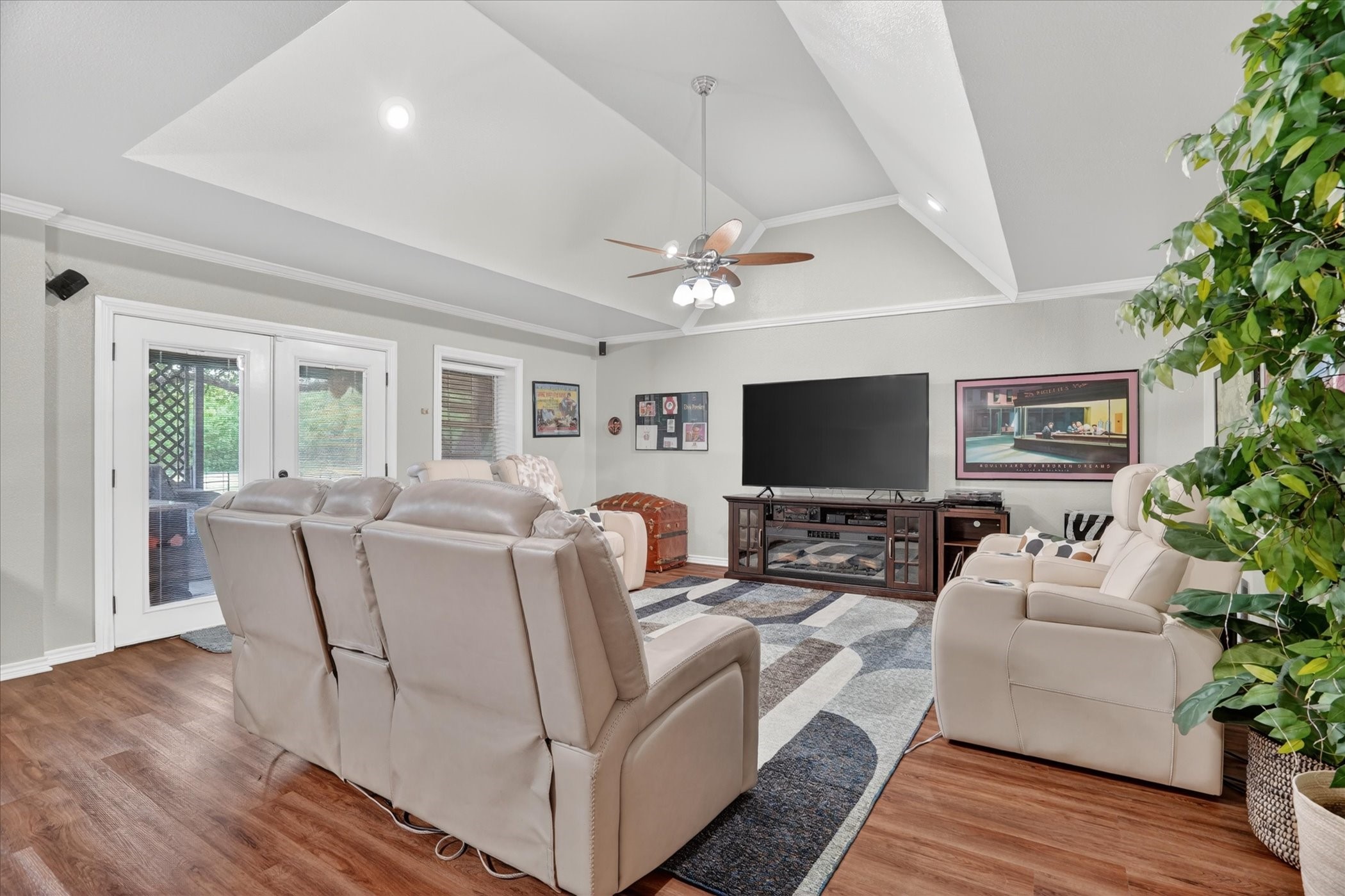 1290 Fox Lane