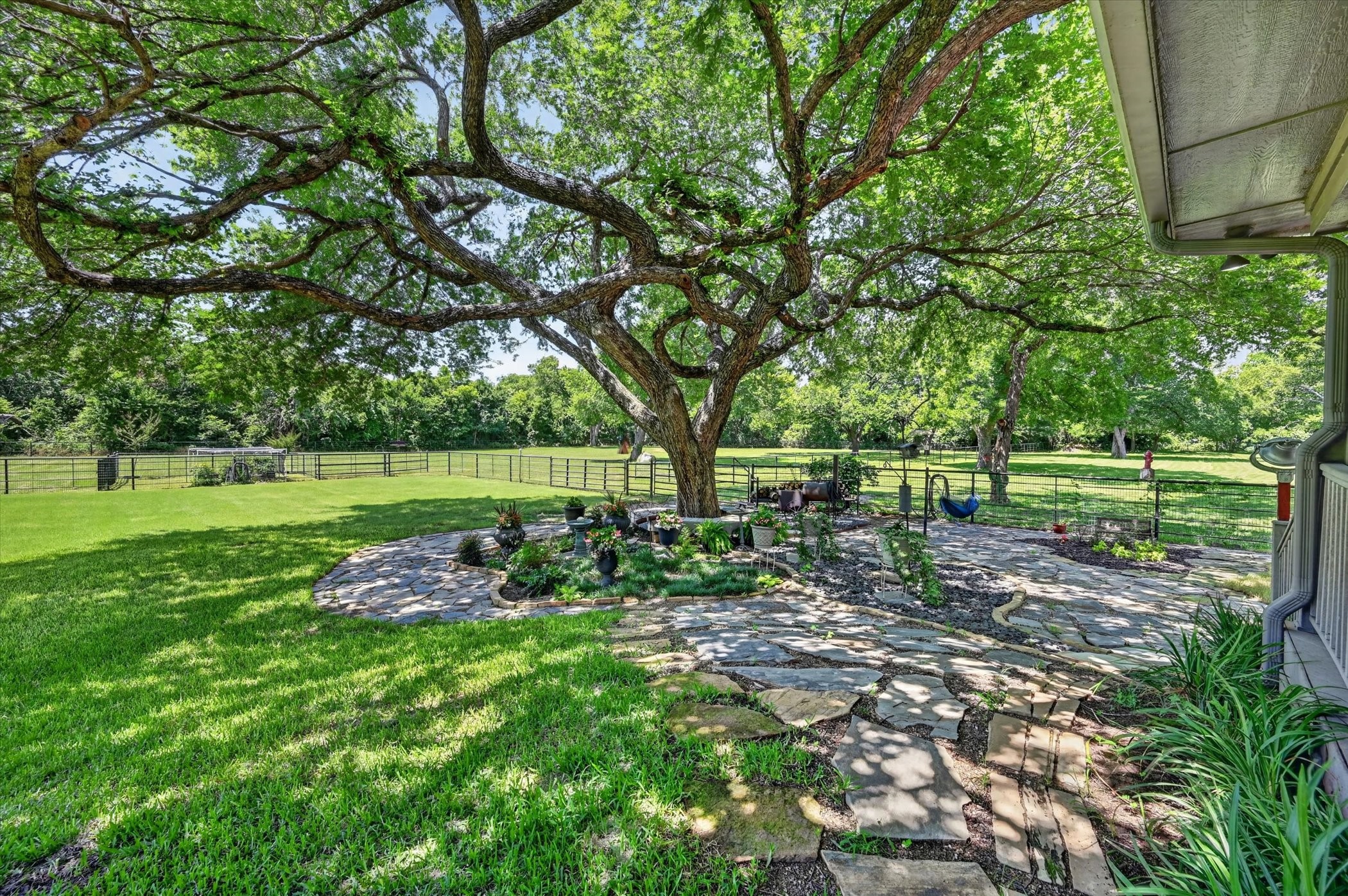 1290 Fox Lane