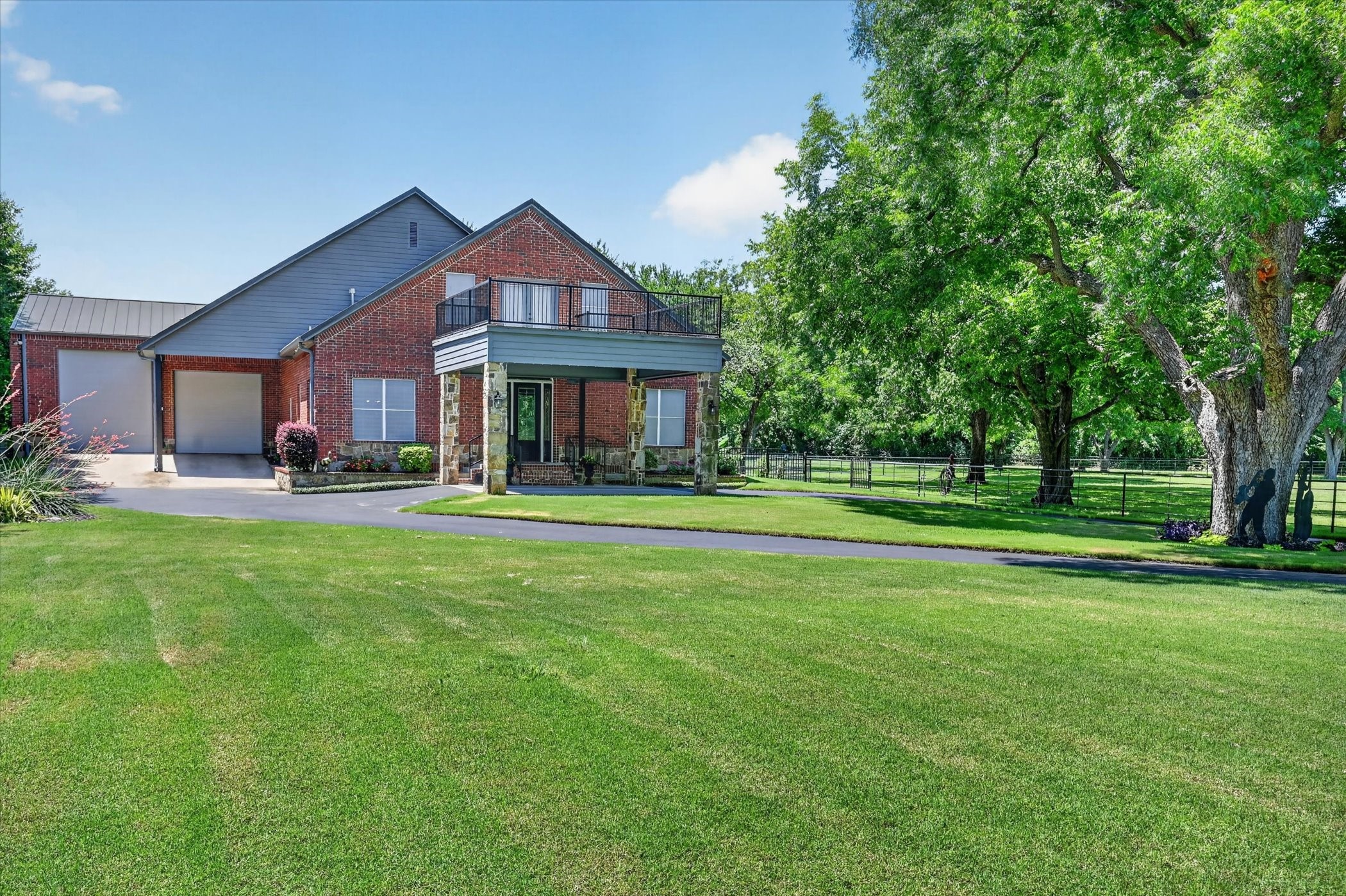 1290 Fox Lane