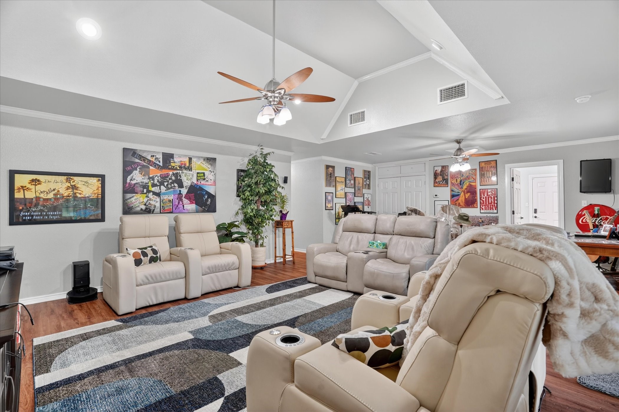 1290 Fox Lane