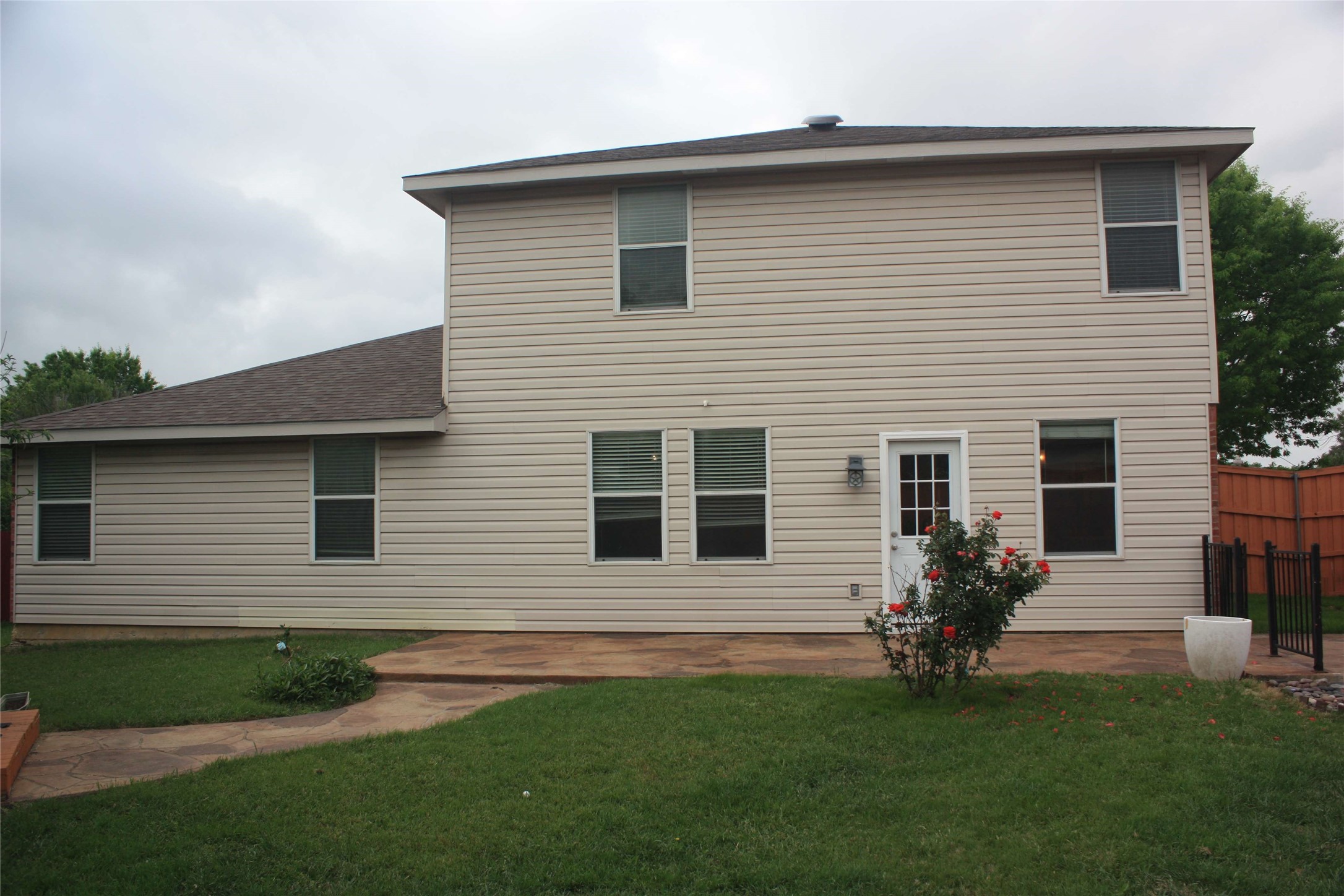 1328 Dandelion Trail