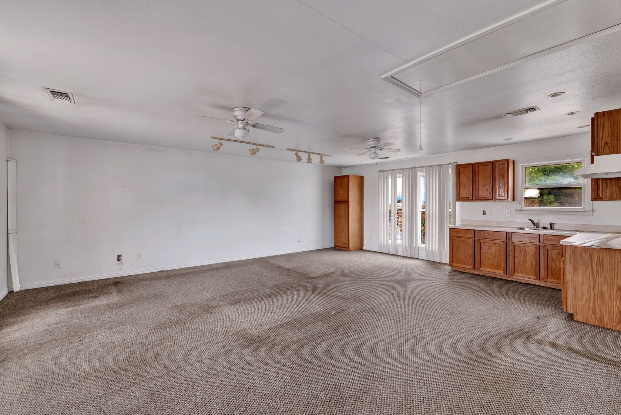 1312 Plantation Drive S