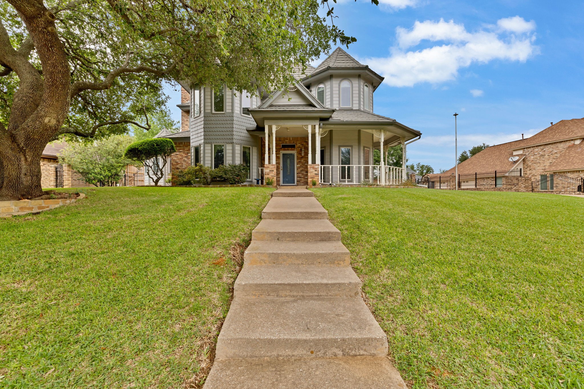 1312 Plantation Drive S