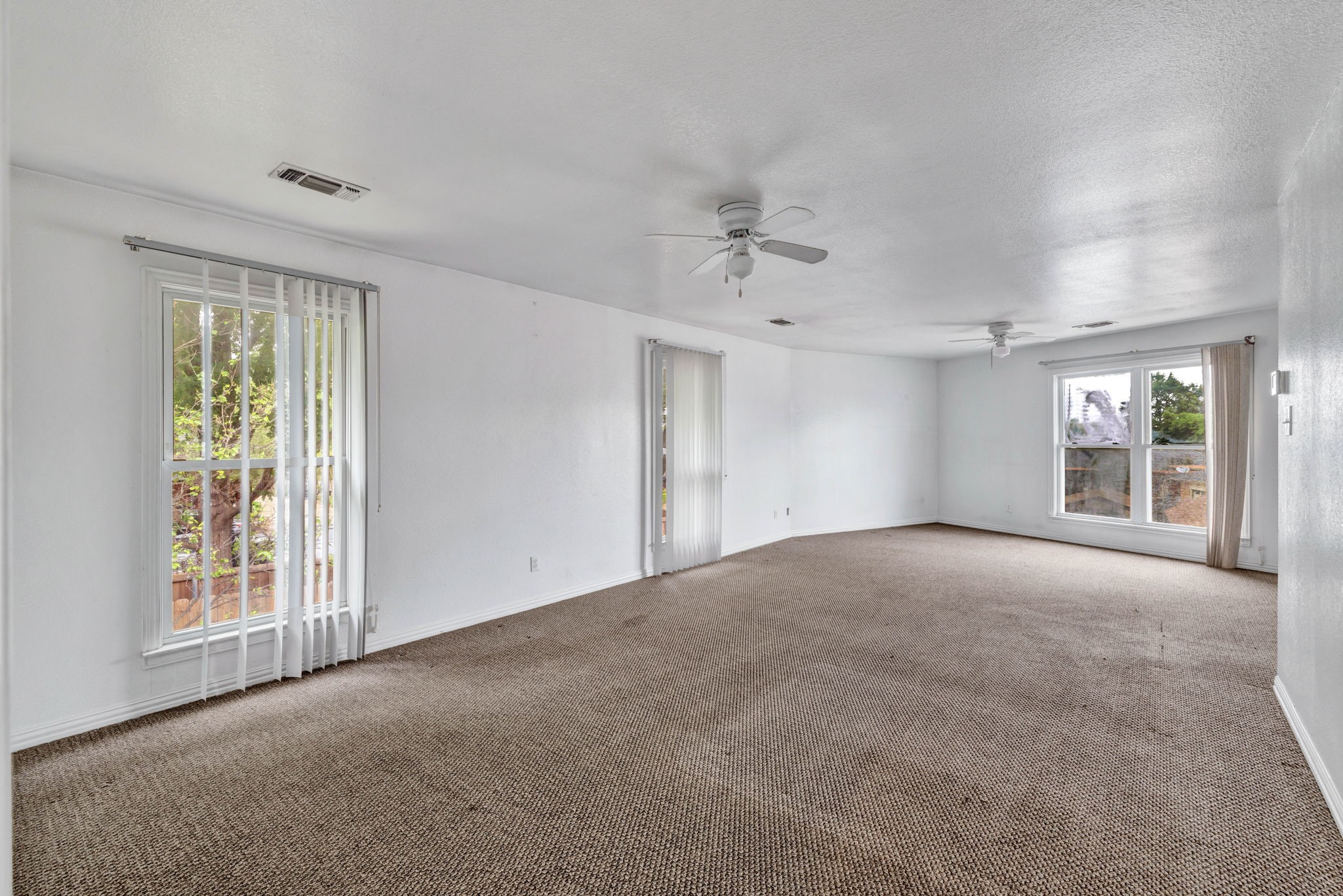 1312 Plantation Drive S