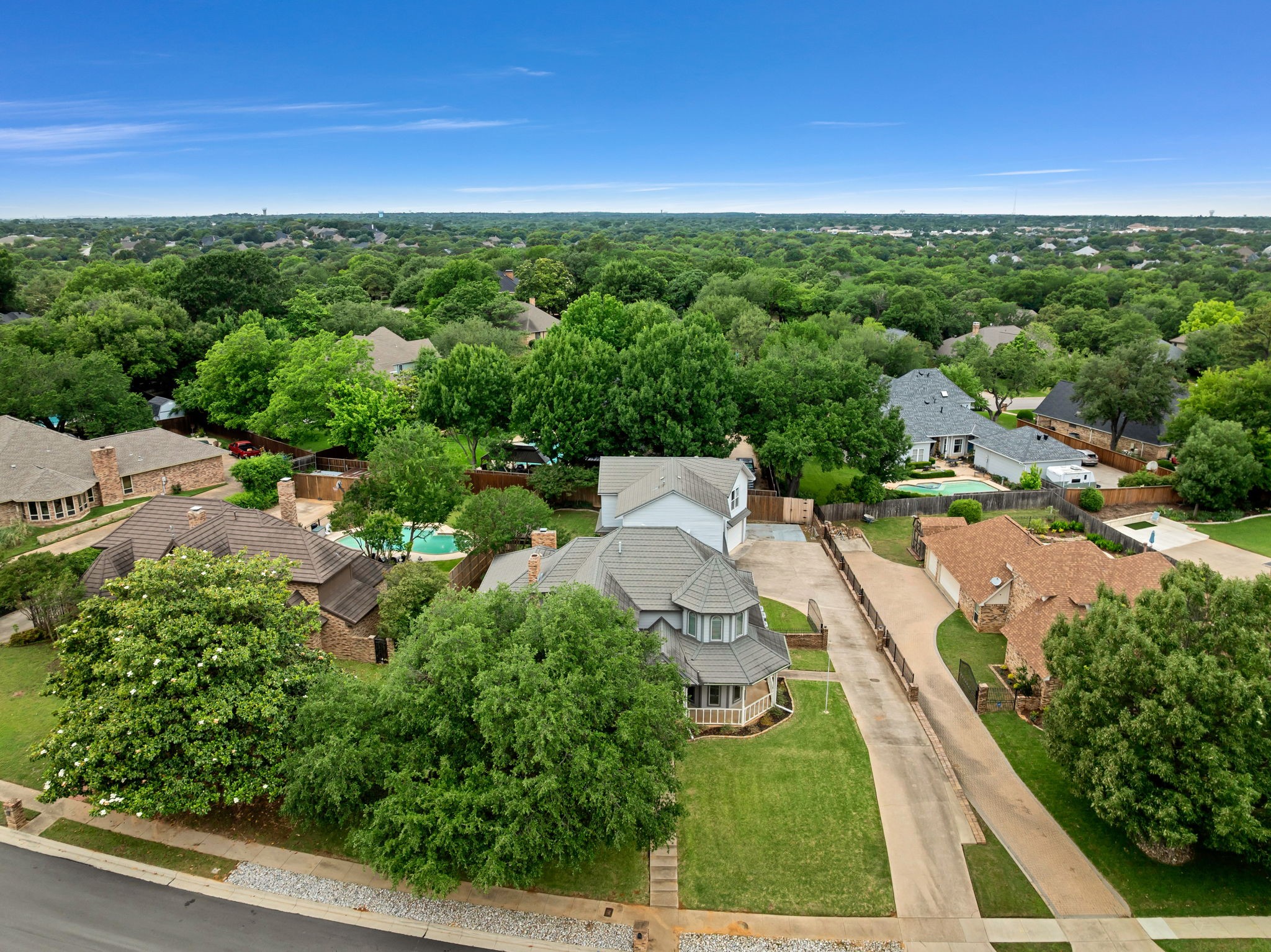 1312 Plantation Drive S