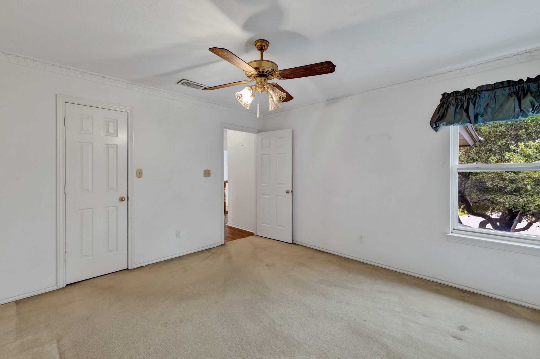 1312 Plantation Drive S