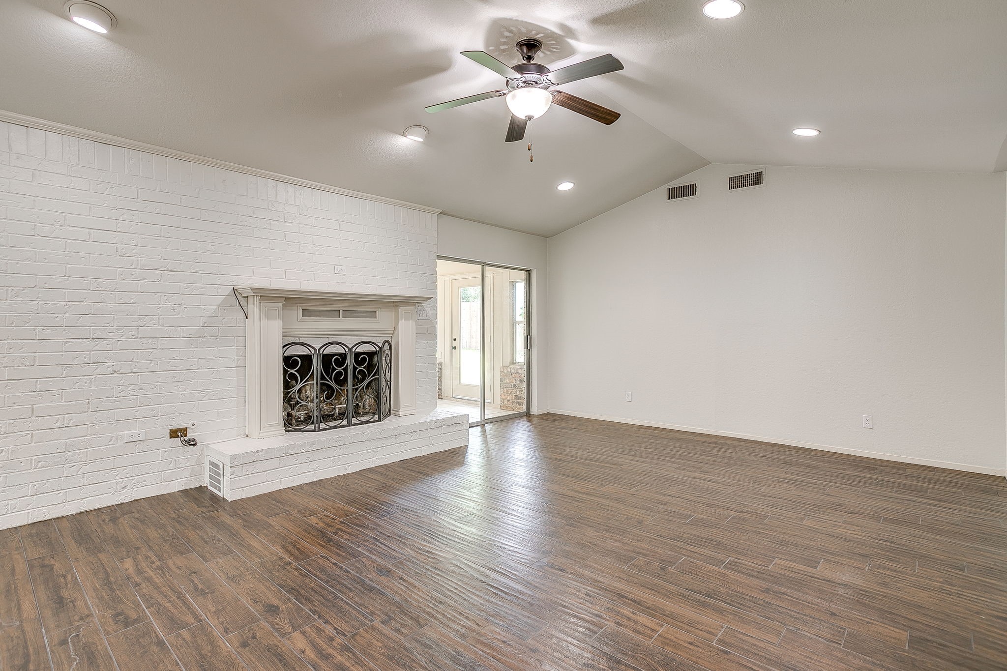 802 Shady Creek Drive