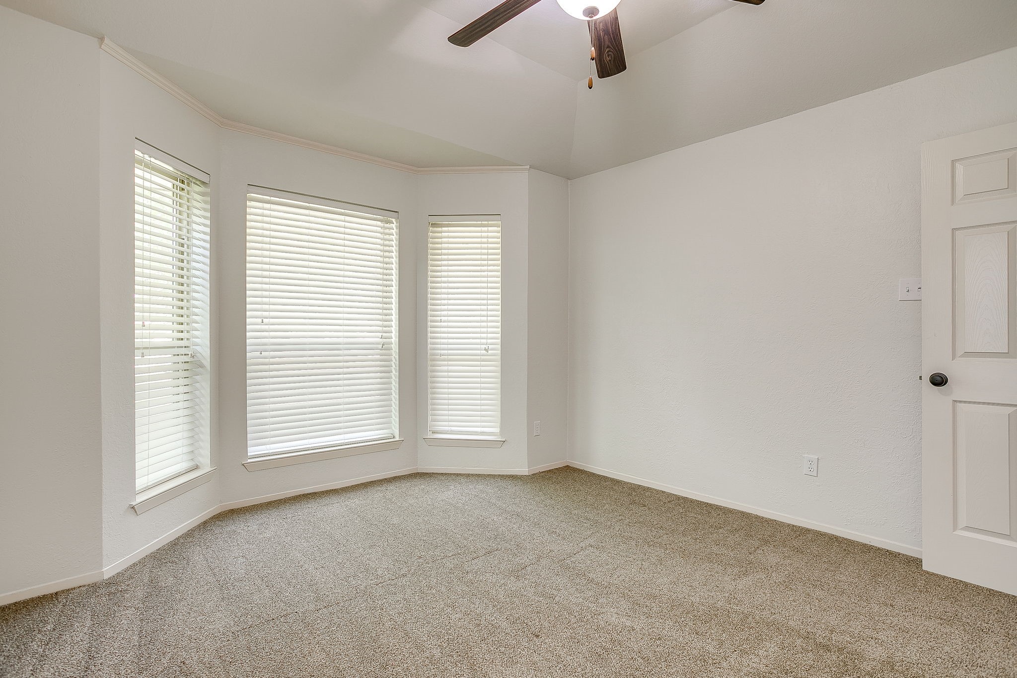 802 Shady Creek Drive