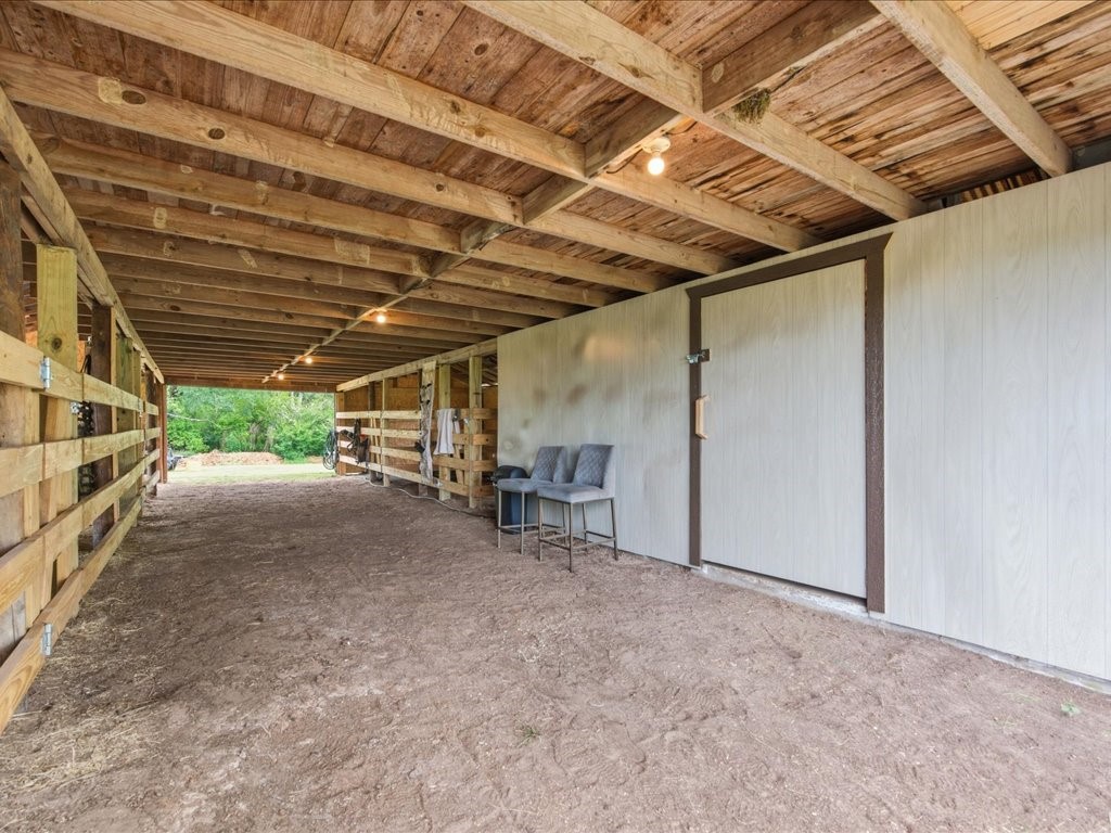 1085 Dukes Road