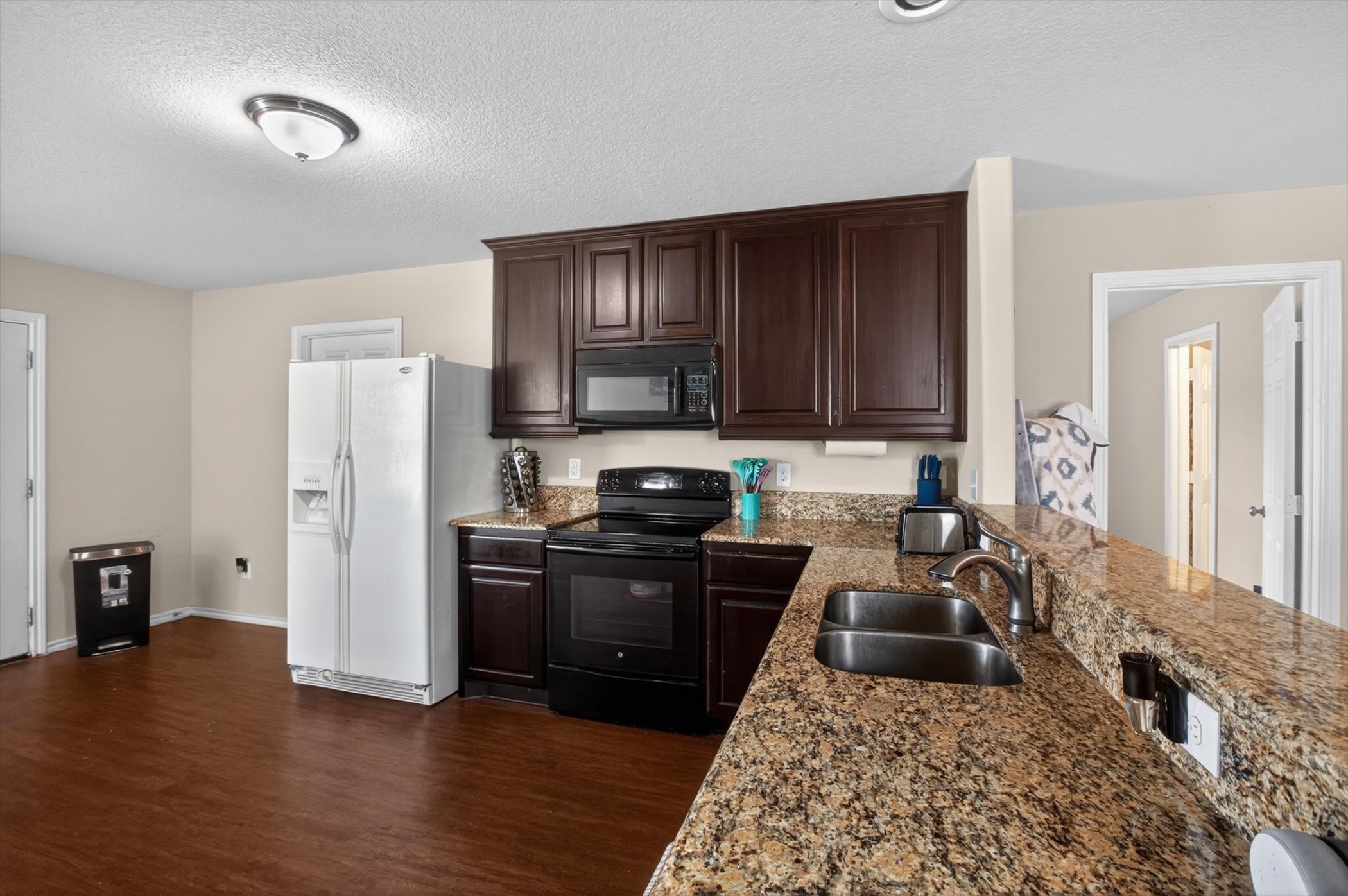 1609 Village Park Trail