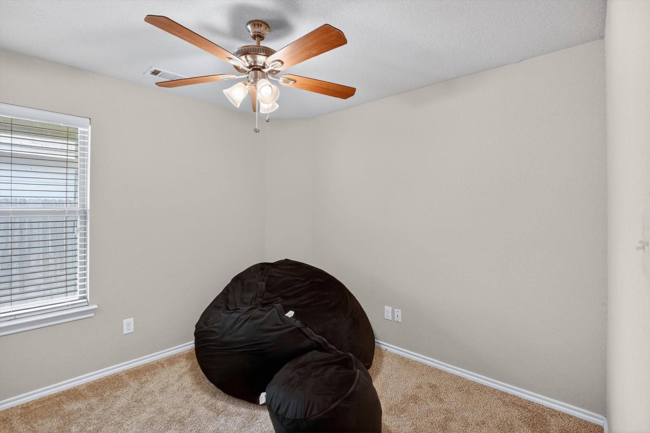 1609 Village Park Trail