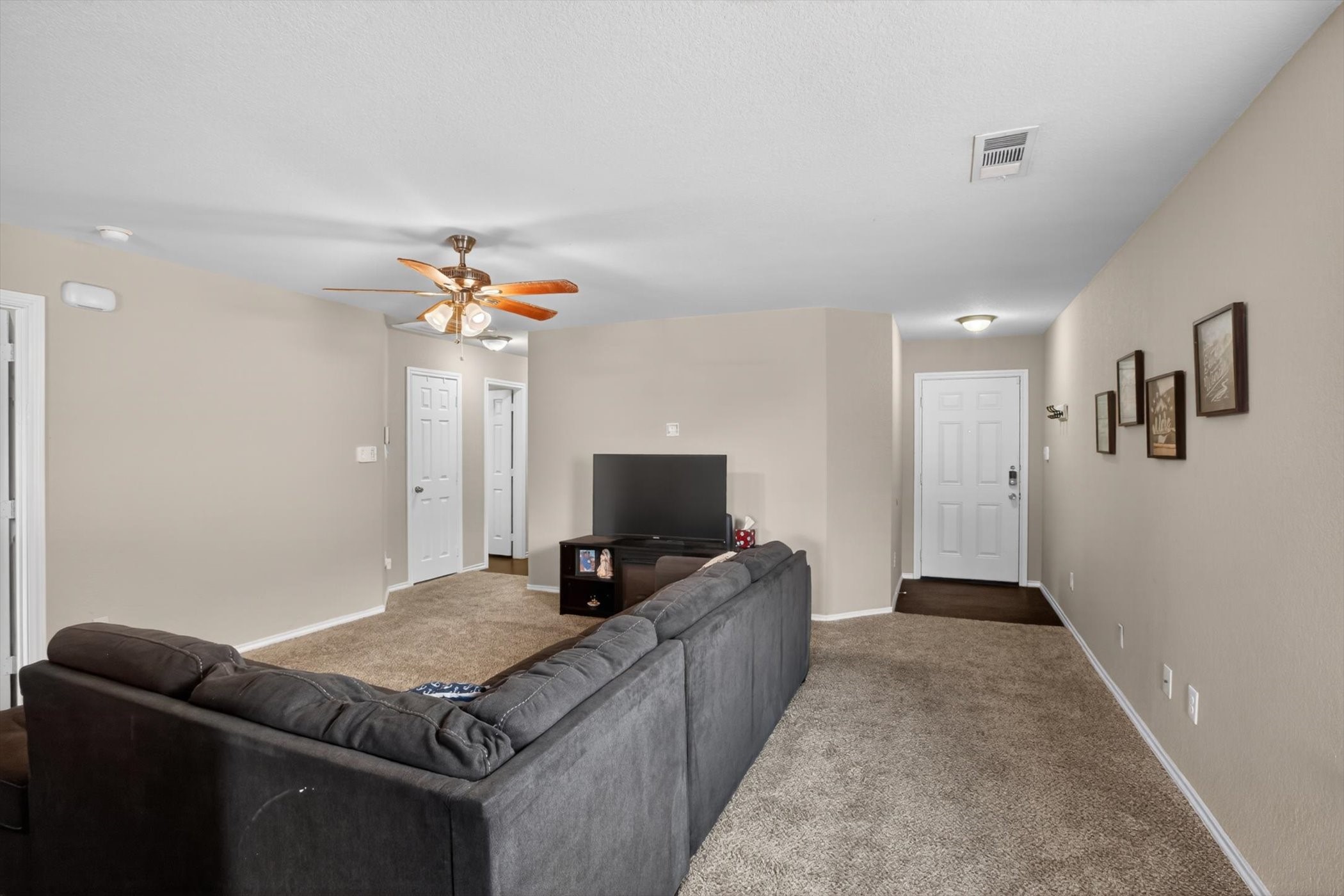 1609 Village Park Trail