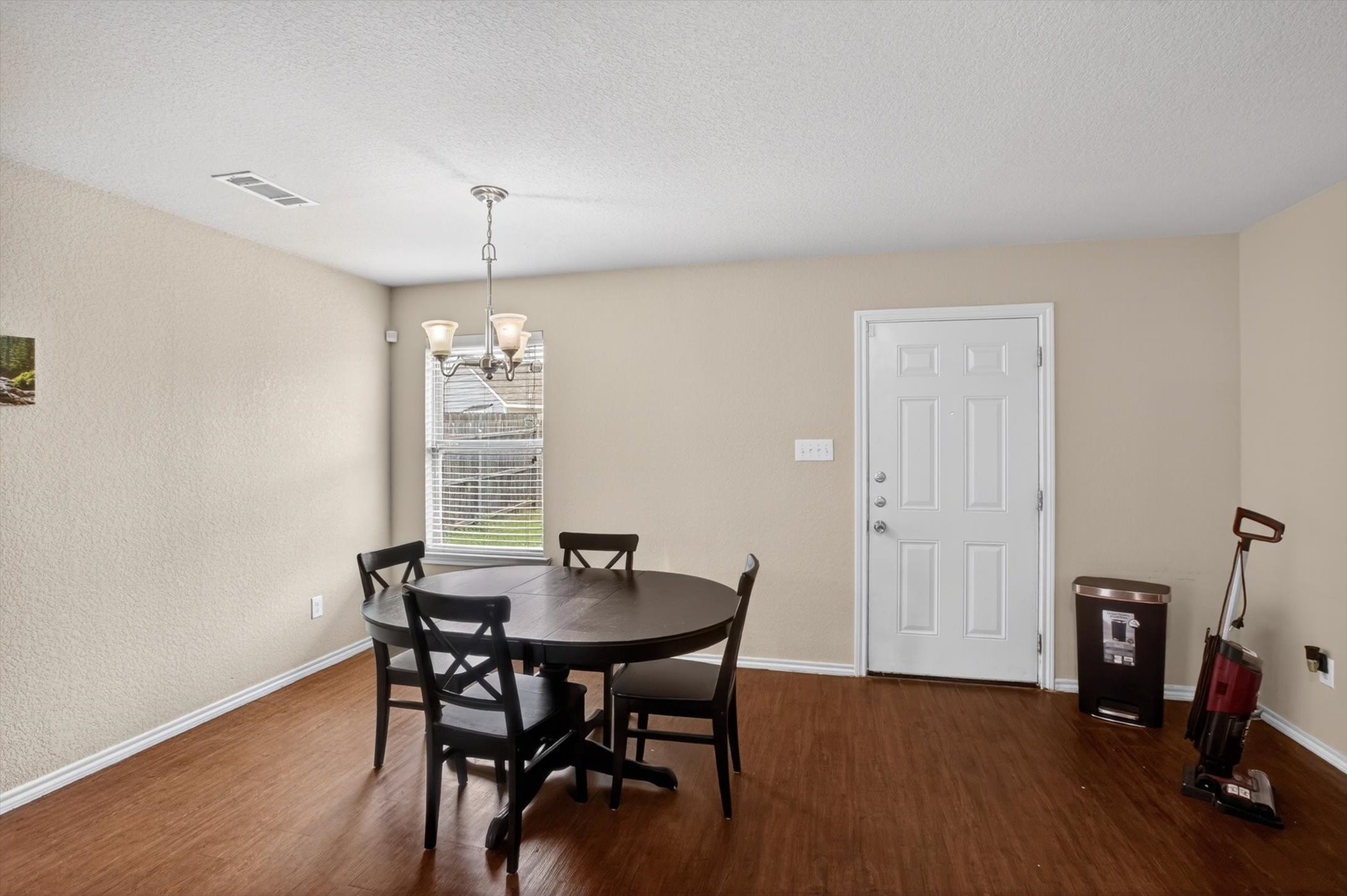 1609 Village Park Trail