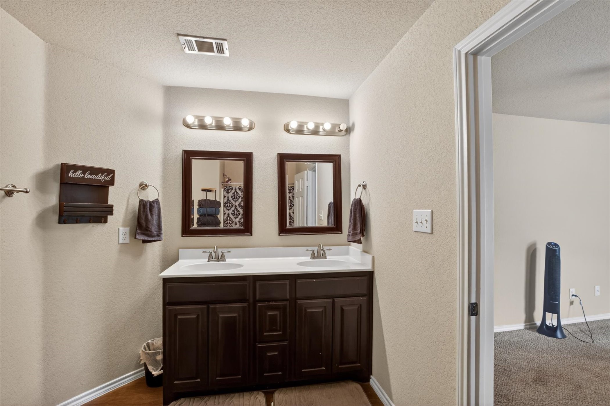 1609 Village Park Trail