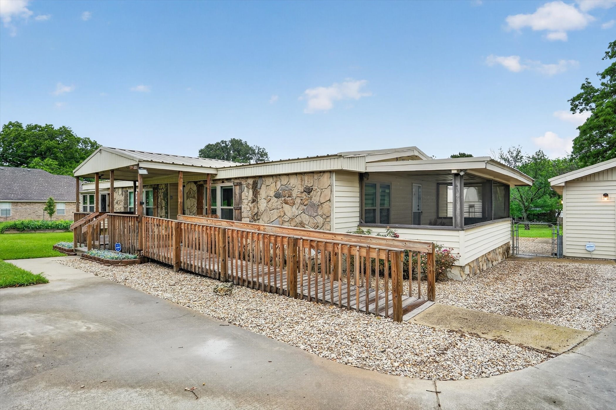 7757 Berry Road