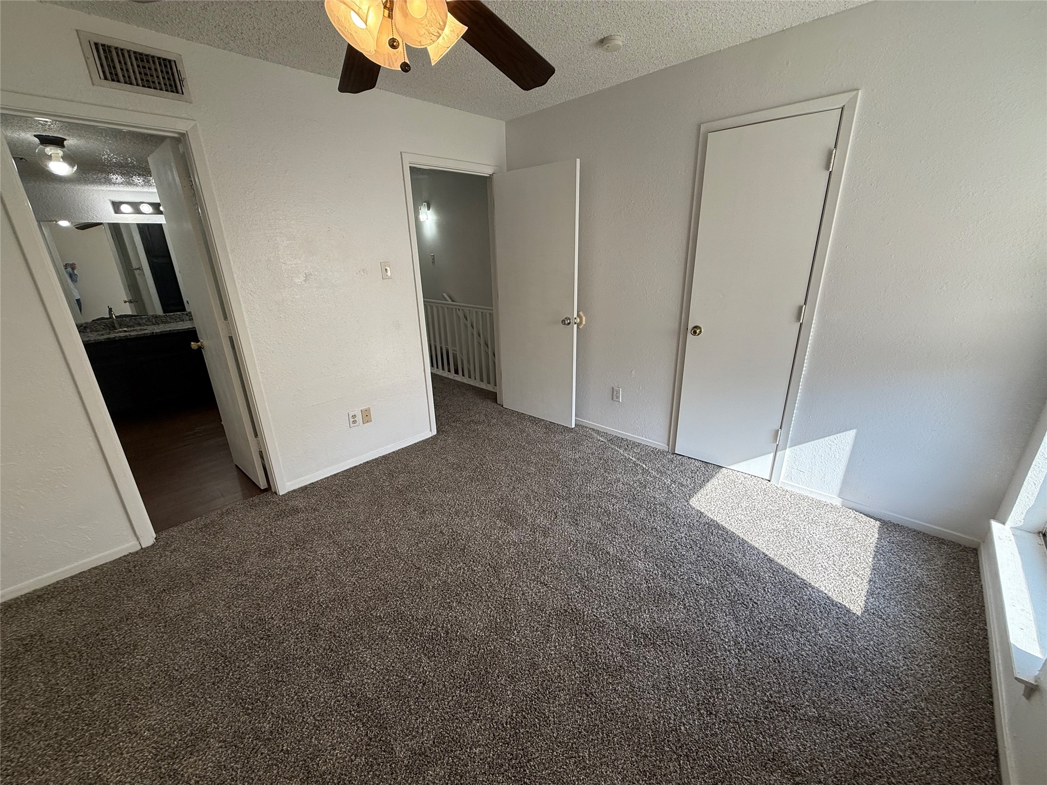 422 W 4th Street