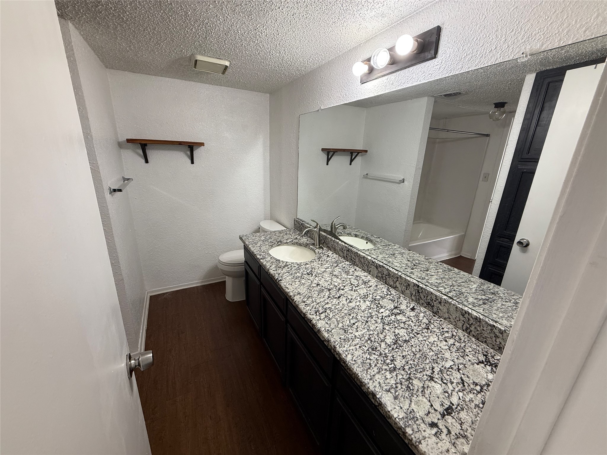 422 W 4th Street
