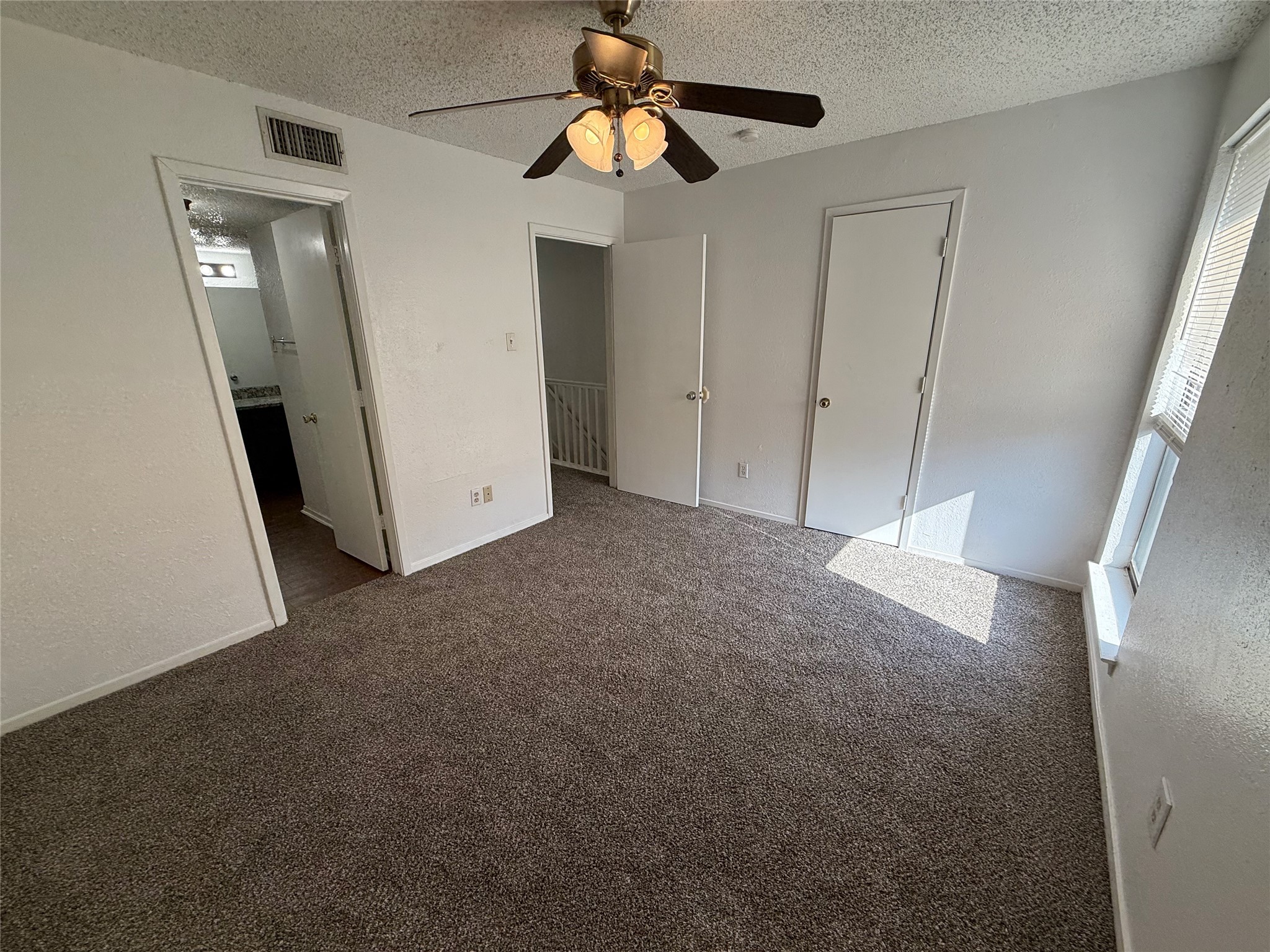 422 W 4th Street