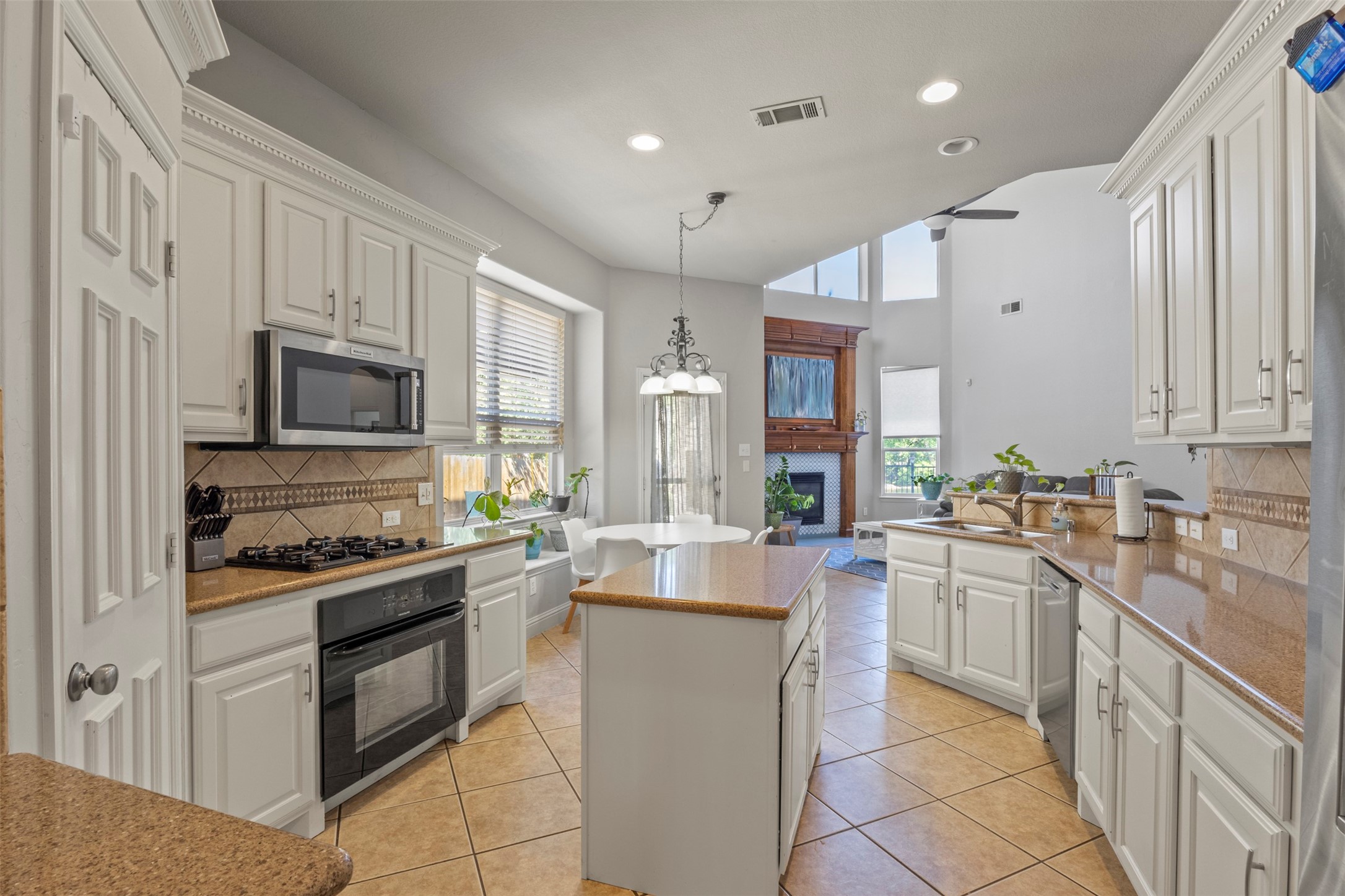 2302 Grizzly Run Lane