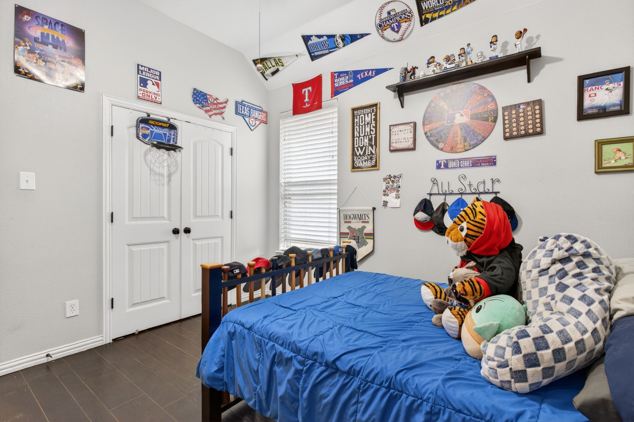 1227 Belle Meade Way