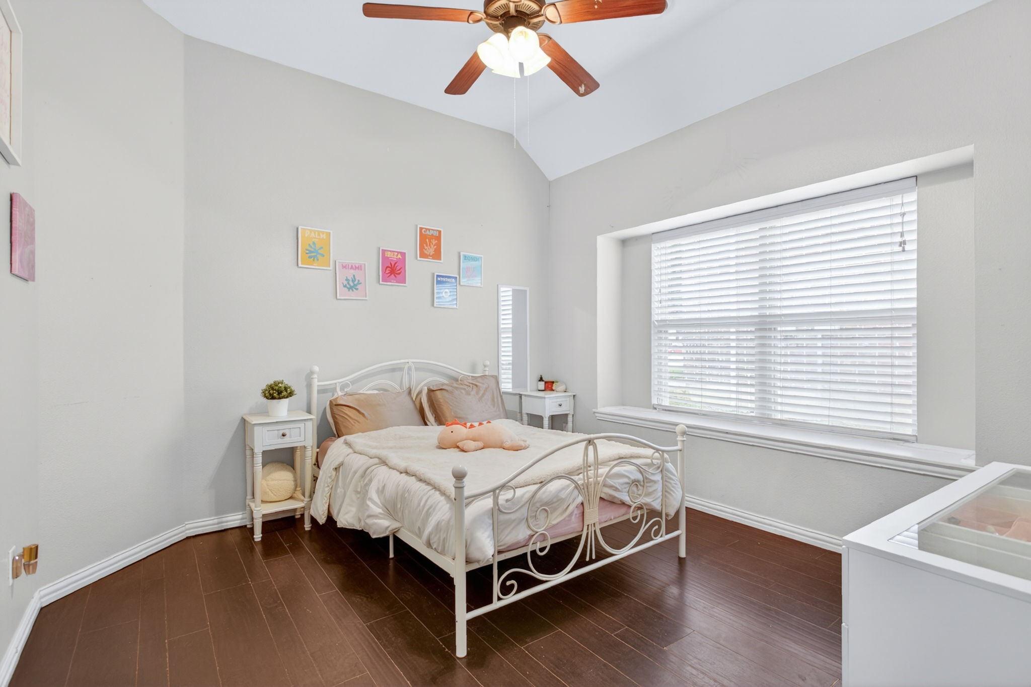 1227 Belle Meade Way
