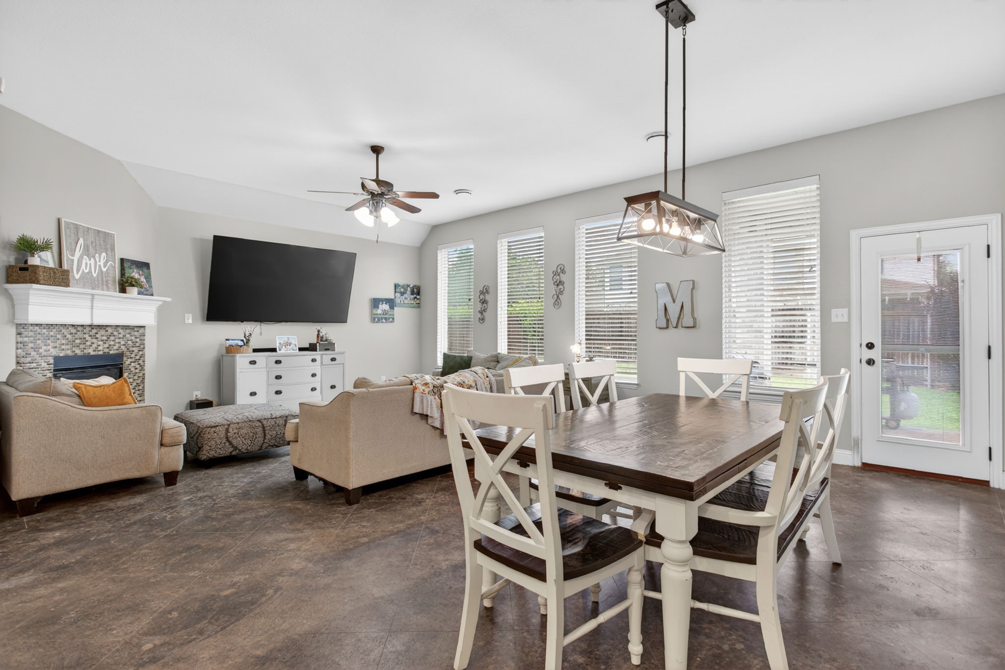 1227 Belle Meade Way
