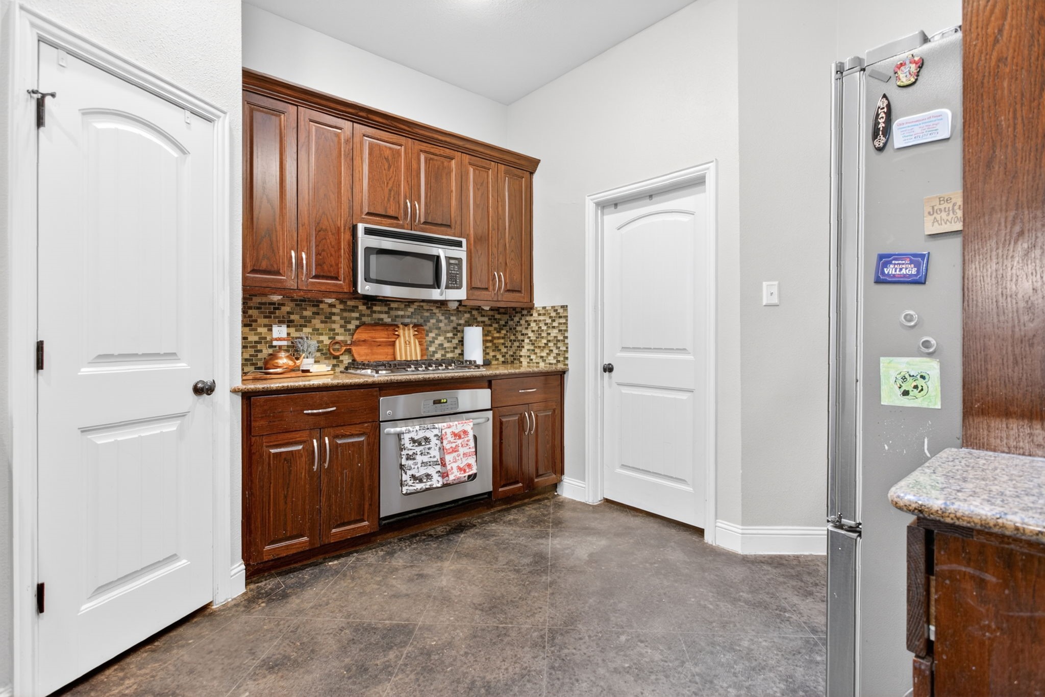 1227 Belle Meade Way