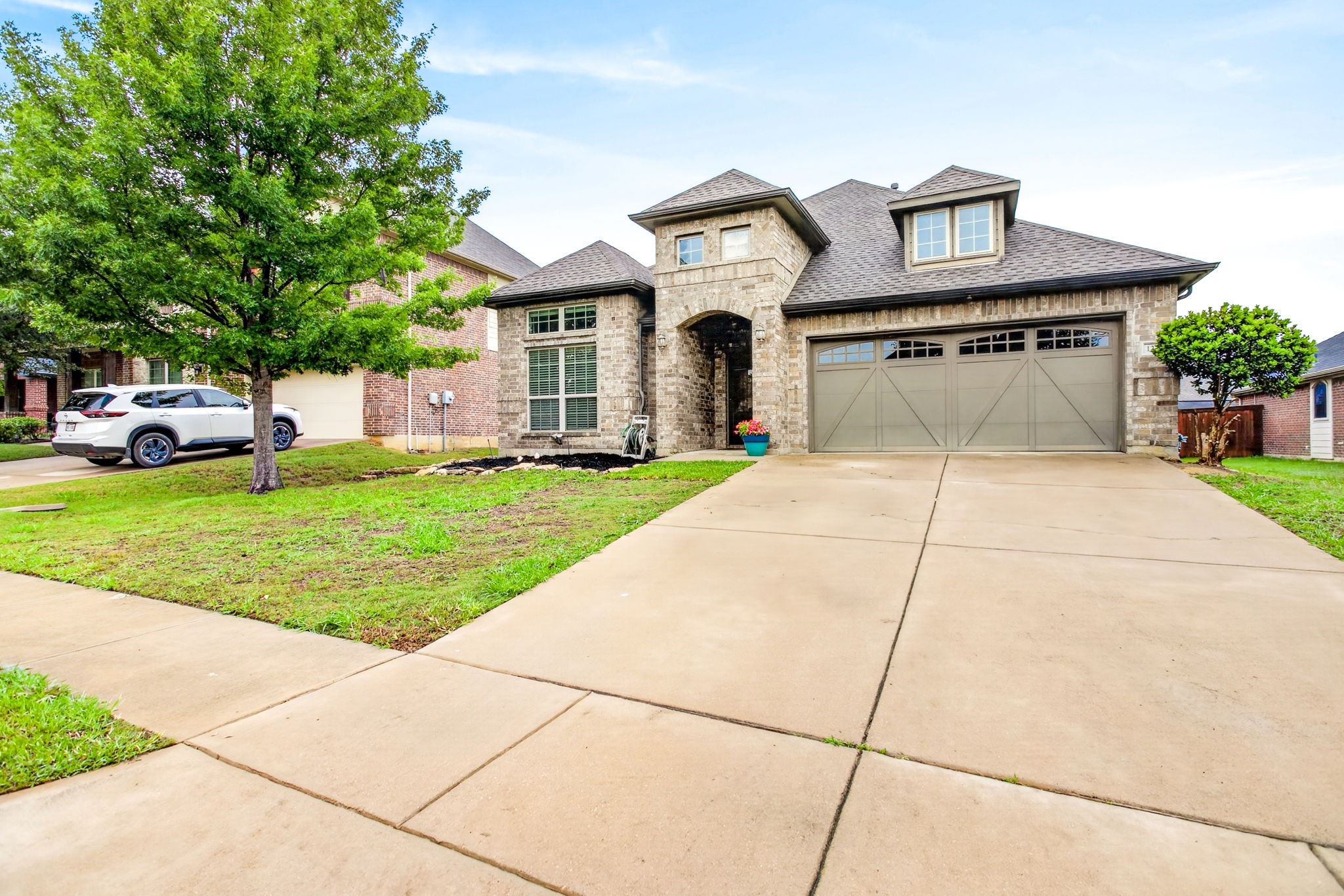 1227 Belle Meade Way