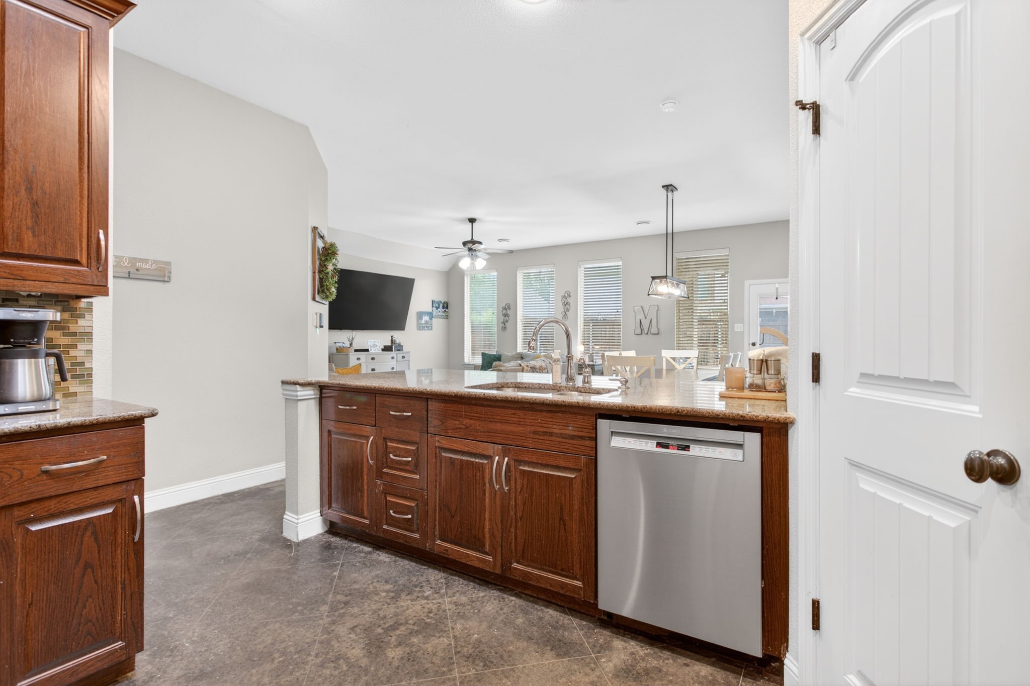 1227 Belle Meade Way