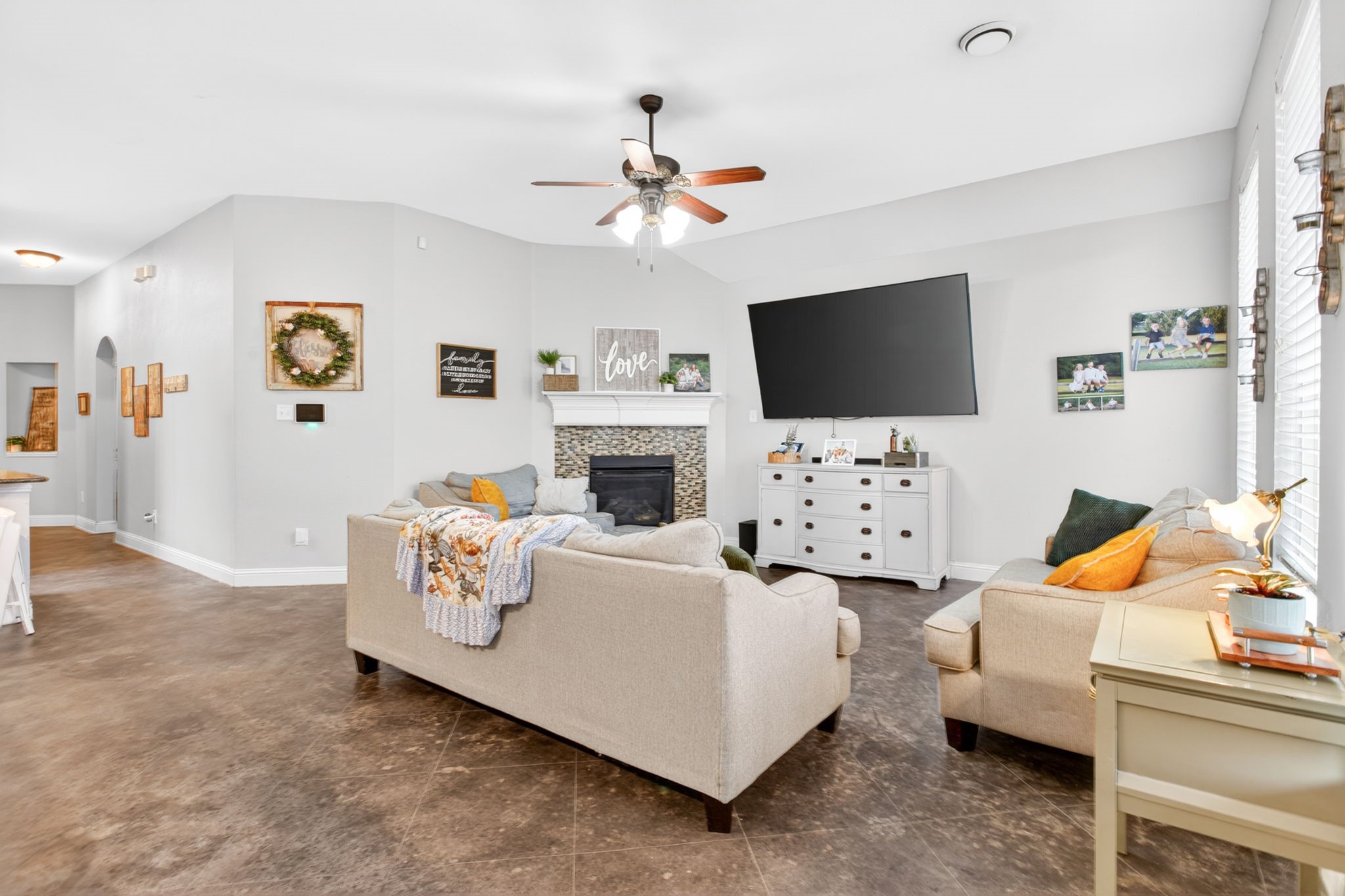 1227 Belle Meade Way