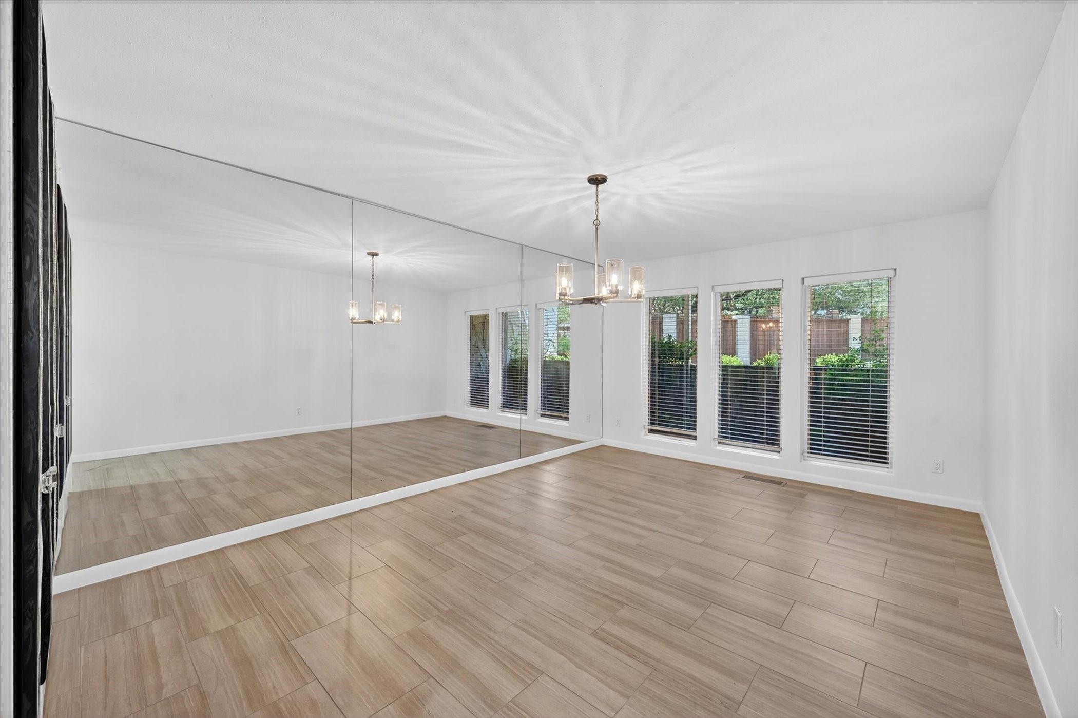 4 Lombardy Court
