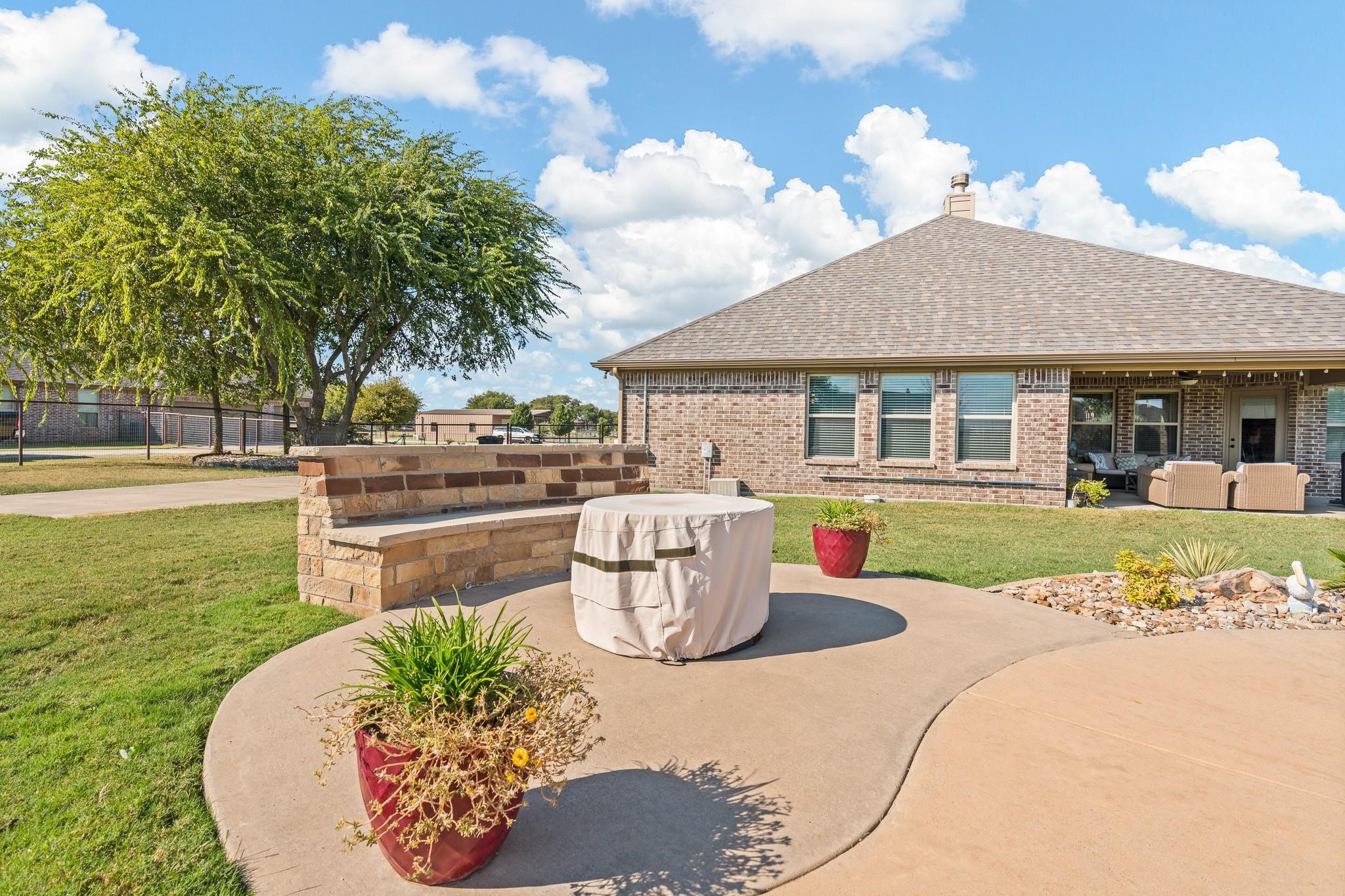 8901 Hillview Drive